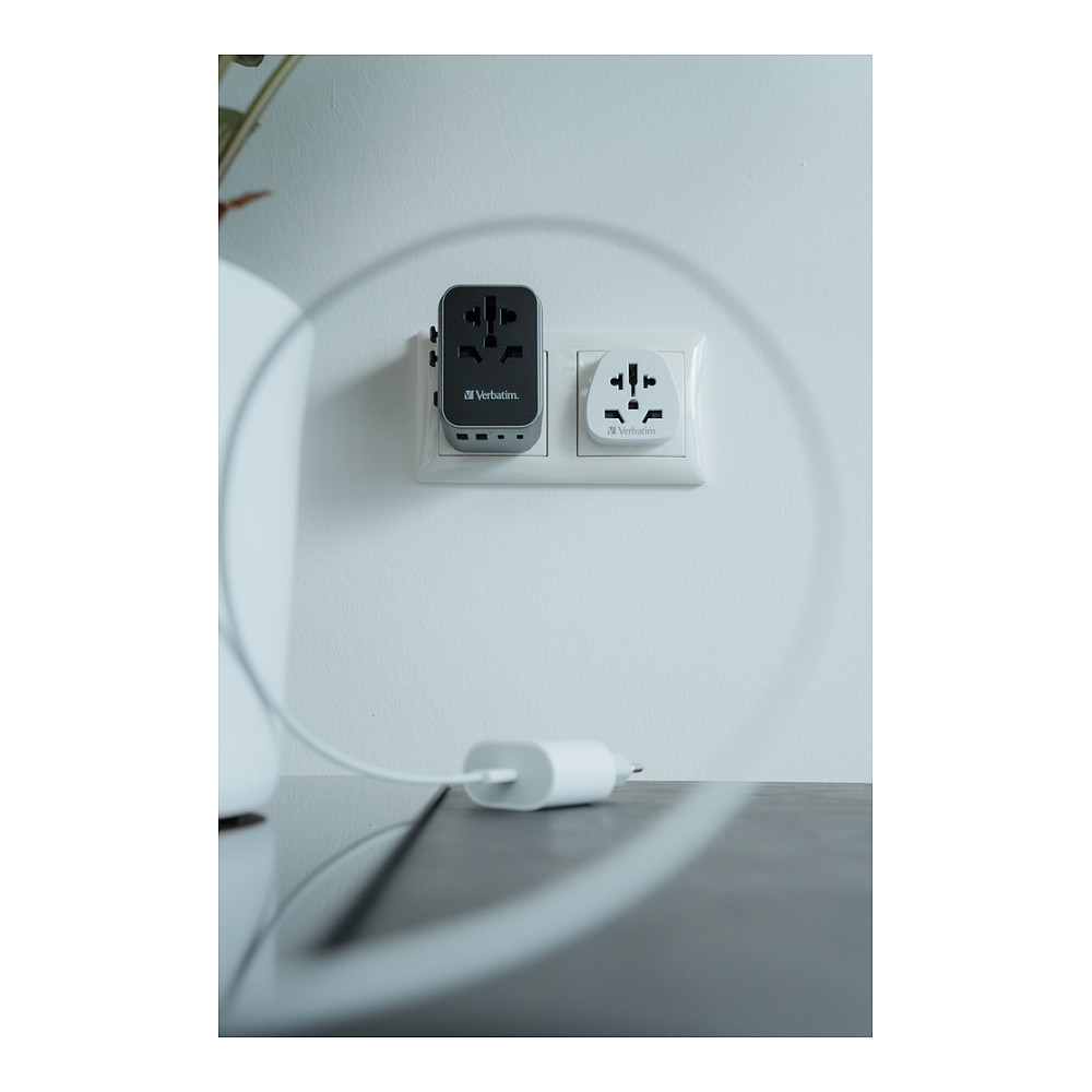 Adapter Verbatim Universal Travel Adapter UTA‑03 / USB‑A / USB‑C - 21