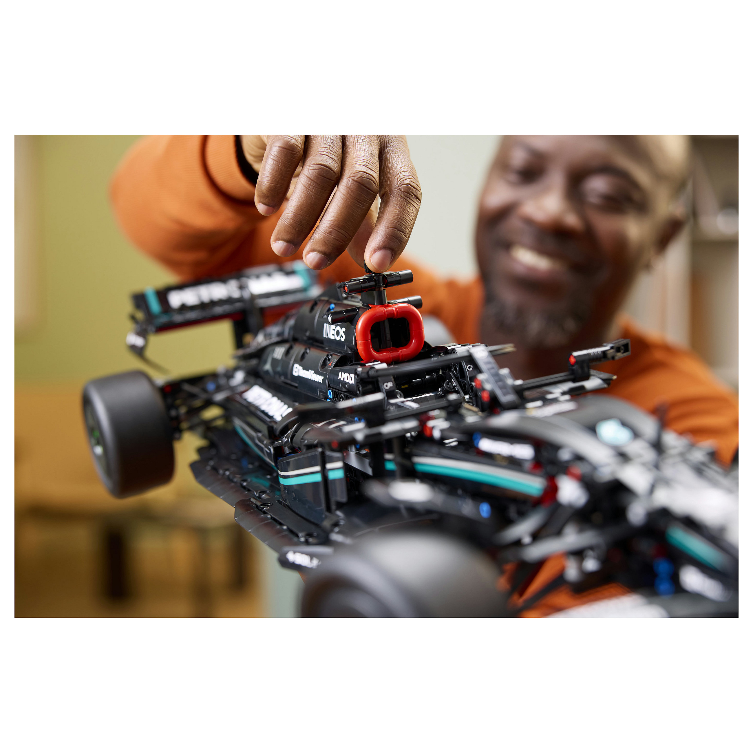 LEGO Technic Mercedes-AMG F1 W14 E Performance 42171 - 24