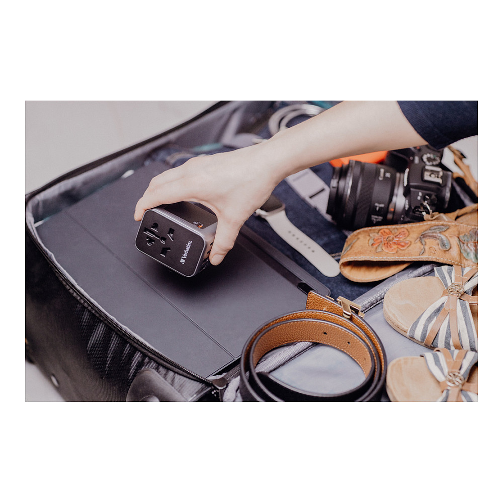 Adapter Verbatim Universal Travel Adapter UTA‑03 / USB‑A / USB‑C - 19