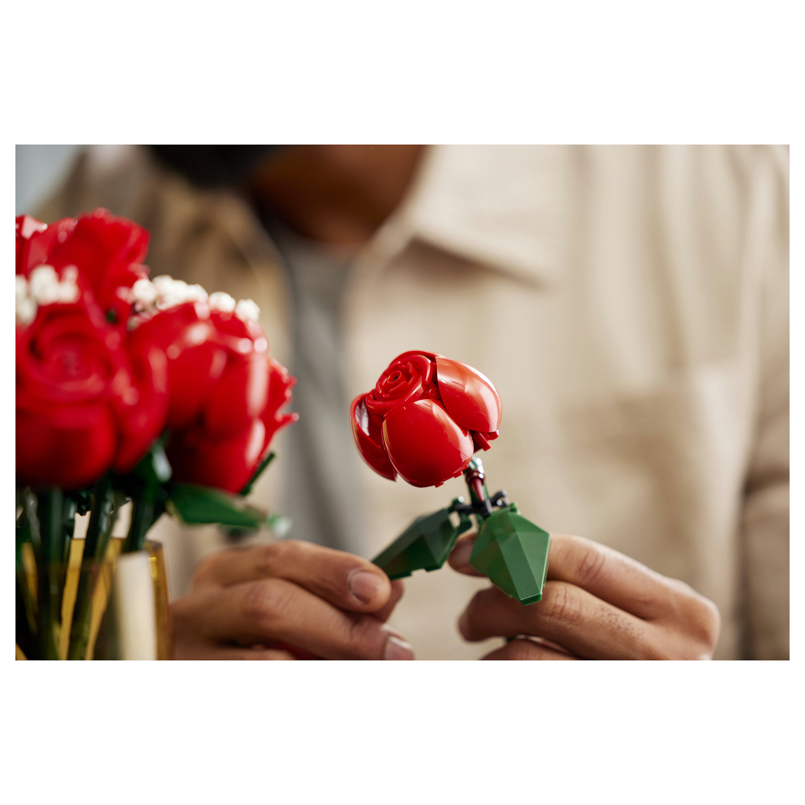 LEGO Icons Bouquet of Roses 10328 - 5
