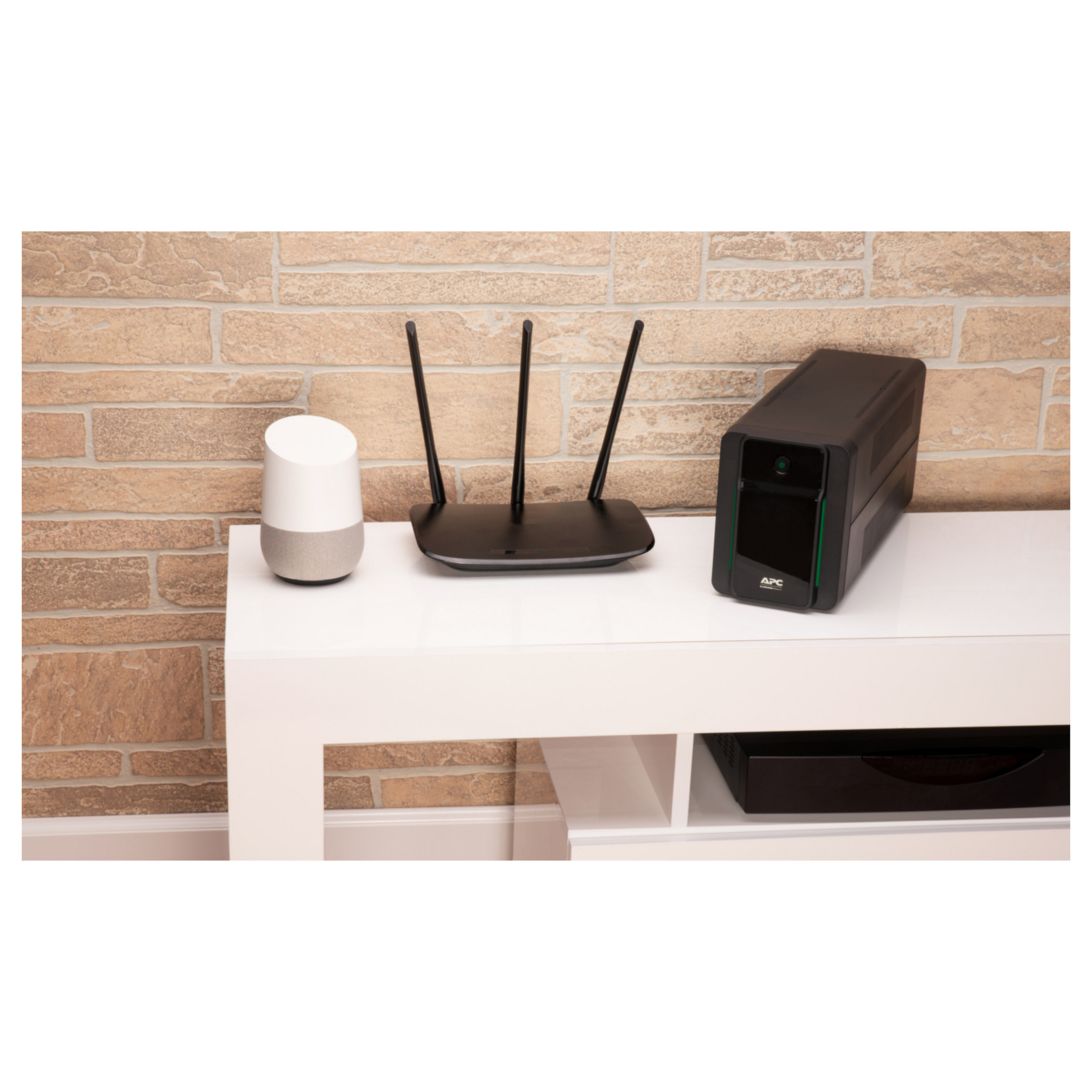 APC BX950MI  Back-UPS  950VA 520W Line-Interactive UPS with AVR, 6x IEC outlets and USB monitoring – Reliable backup power for PC, NAS & network devices - 3
