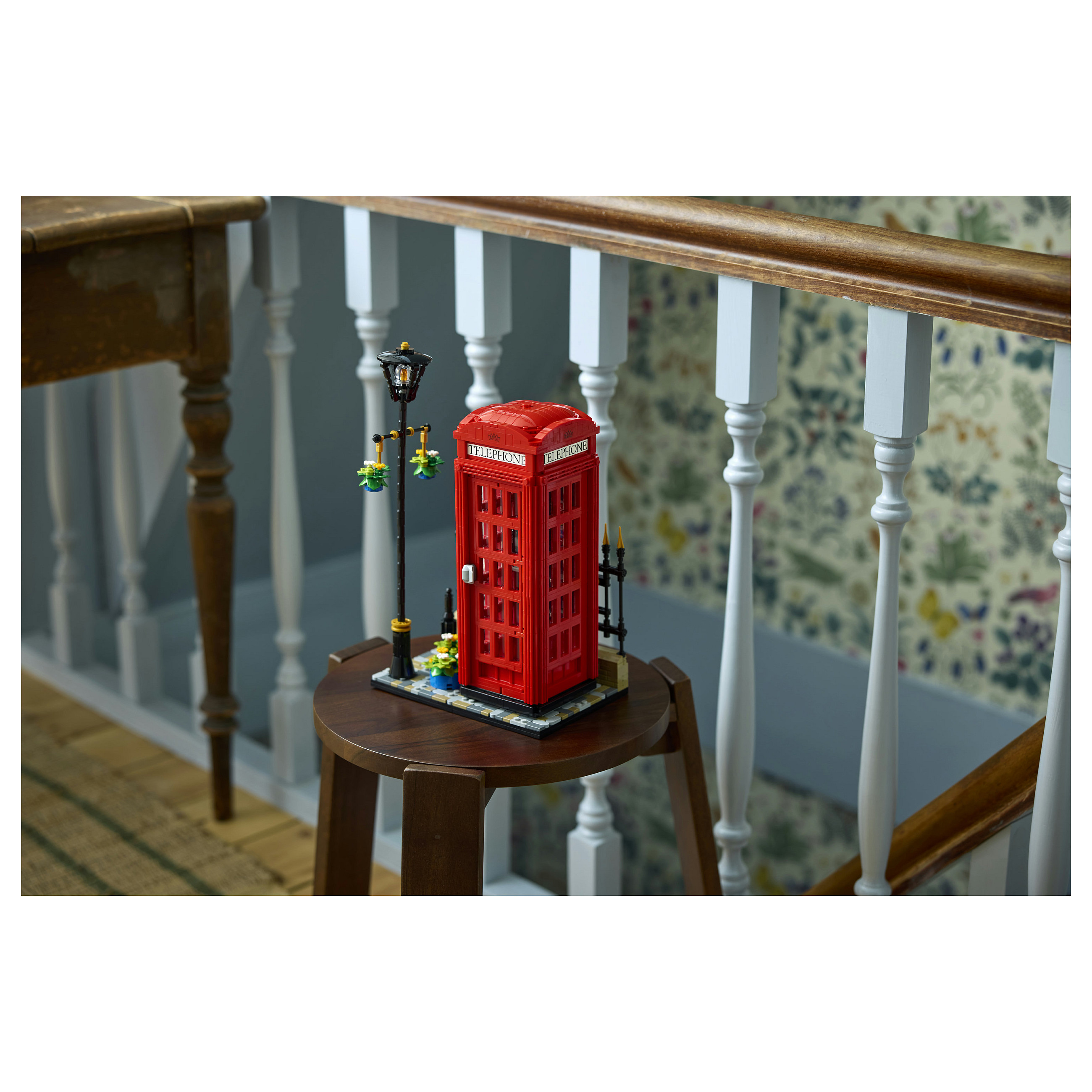 LEGO Ideas Red London Telephone Box 21347 - 27