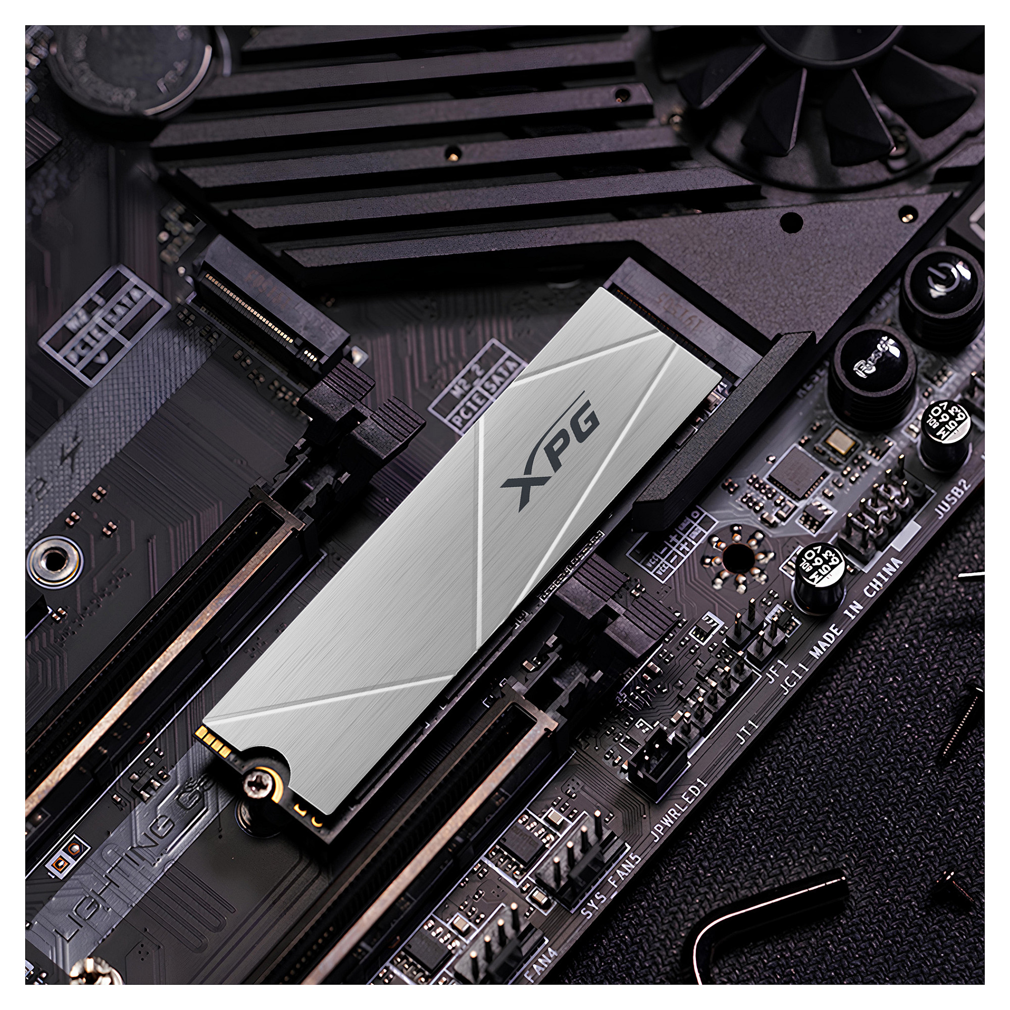 SSD të Brendshme / M.2 512GB / ADATA XPG GAMMIX S60 BLADE / PCIe 4.0 x4 / NVMe / M.2 2280 - 7