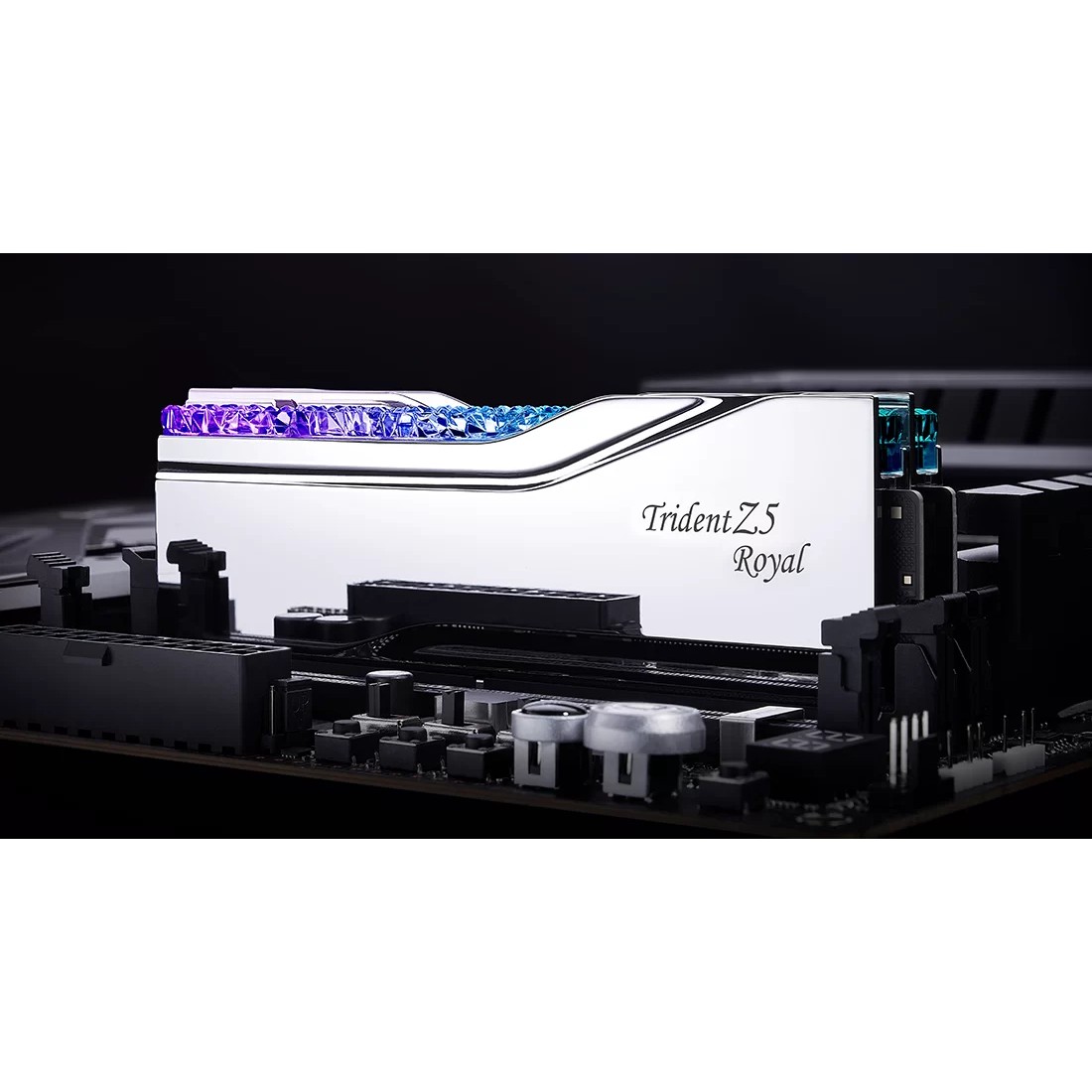 RAM Memorie DDR5 G.Skill Trident Z5 Royal RGB / 48GB (2x24GB) / DIMM / 7200MHz / CL36 / 288-pin - Argjend - 3