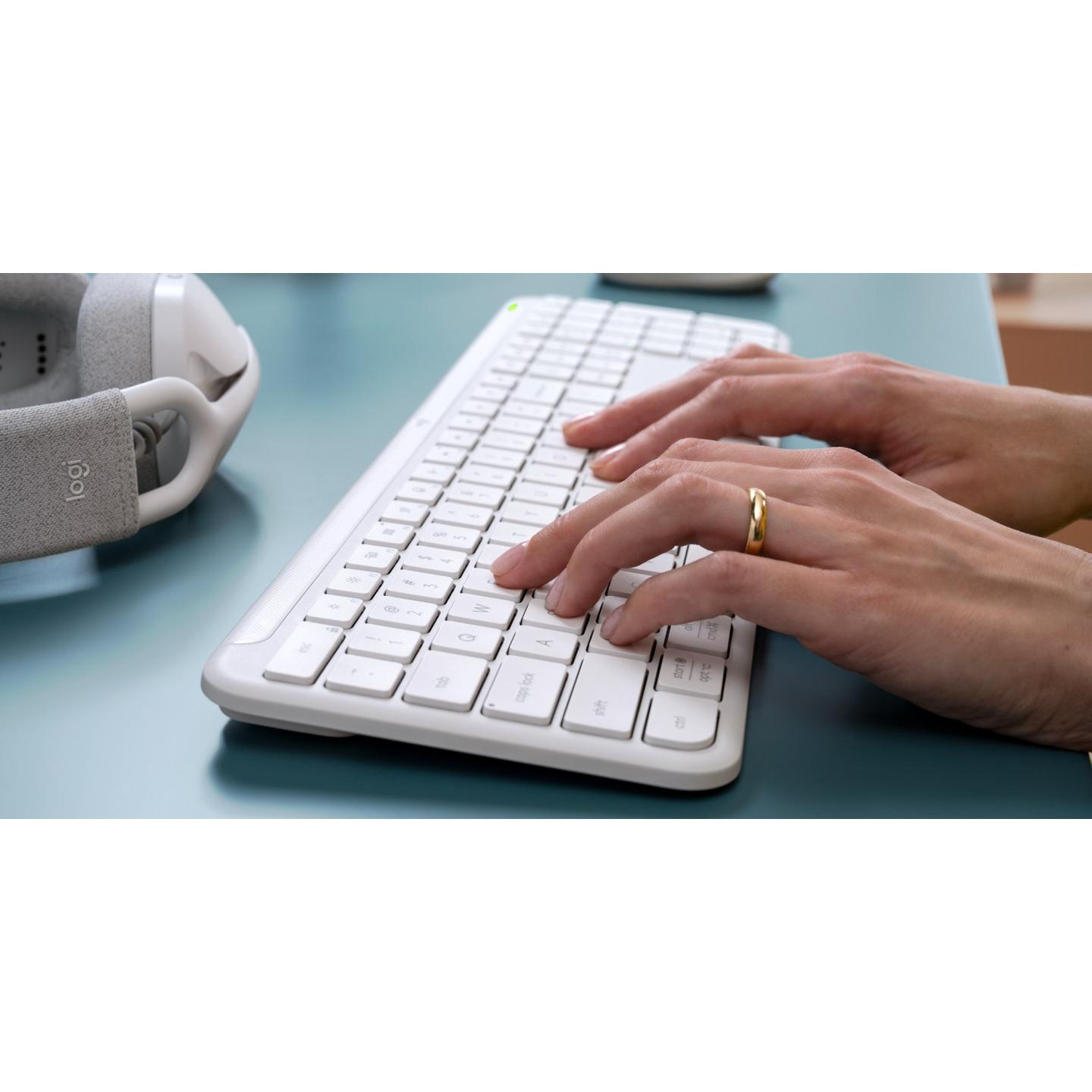 Tastierë Pa kabllo Logitech Signature Slim K950 / Bluetooth 5.1 LE + Logi Bolt / Full-Size / QWERTY / Pan Nordic - Grafit - 6