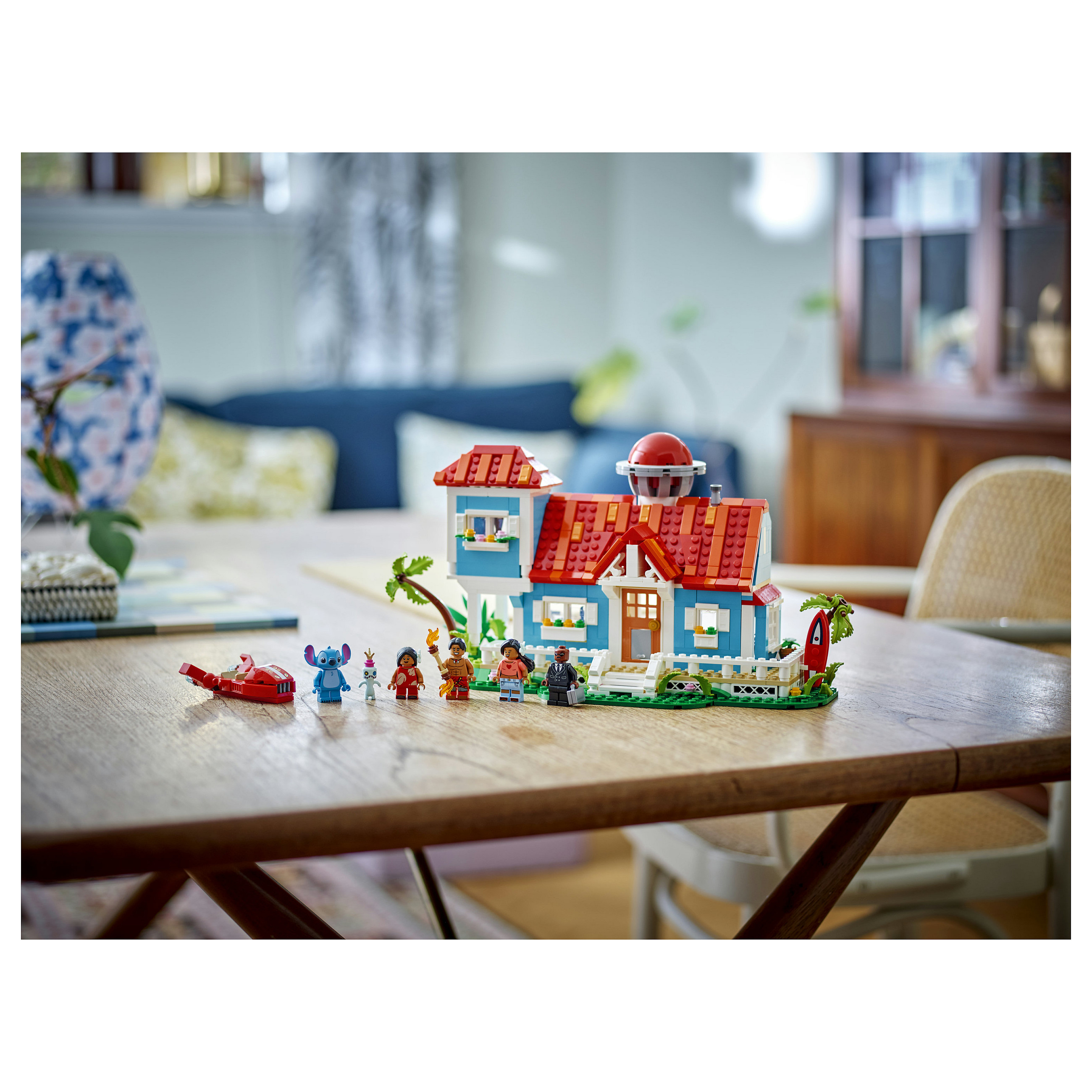 LEGO Disney Classic The Beach House from "Lilo & Stitch" 43268 - 13