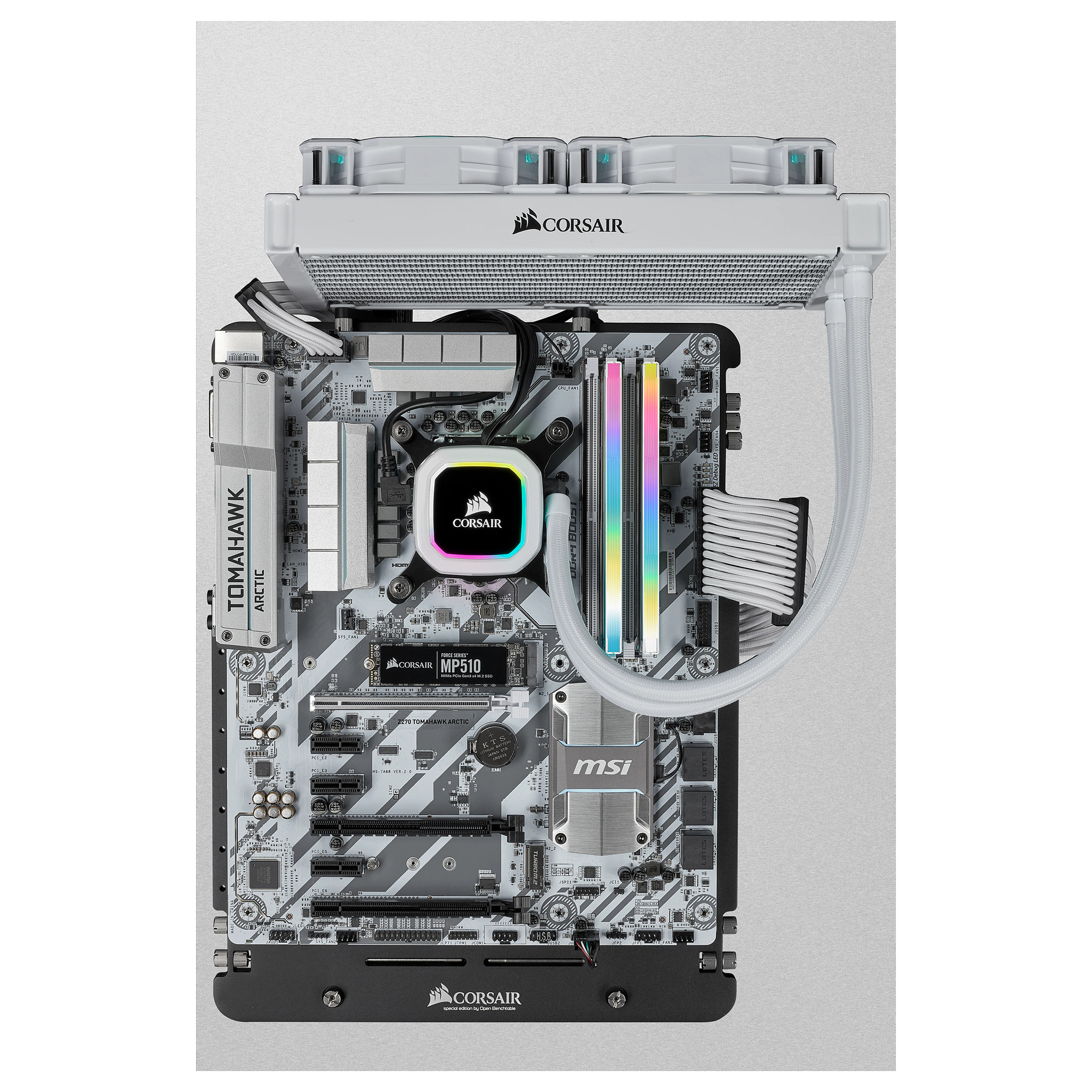 RAM Memorie DDR4 / 32GB / 3200MHz / CL16 / Corsair Vengeance RGB Pro SL White / DIMM - 3