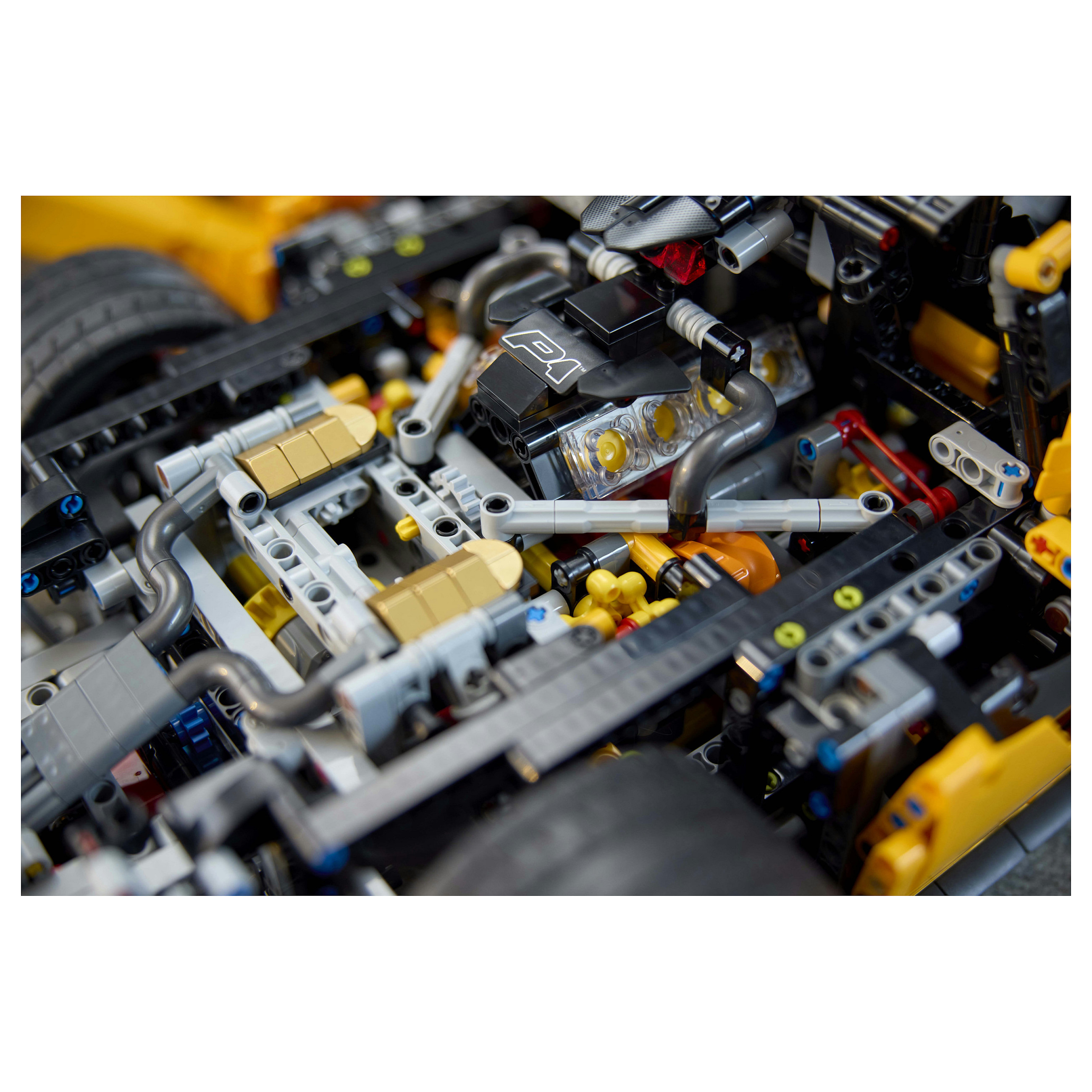 LEGO Technic McLaren P1 - 20