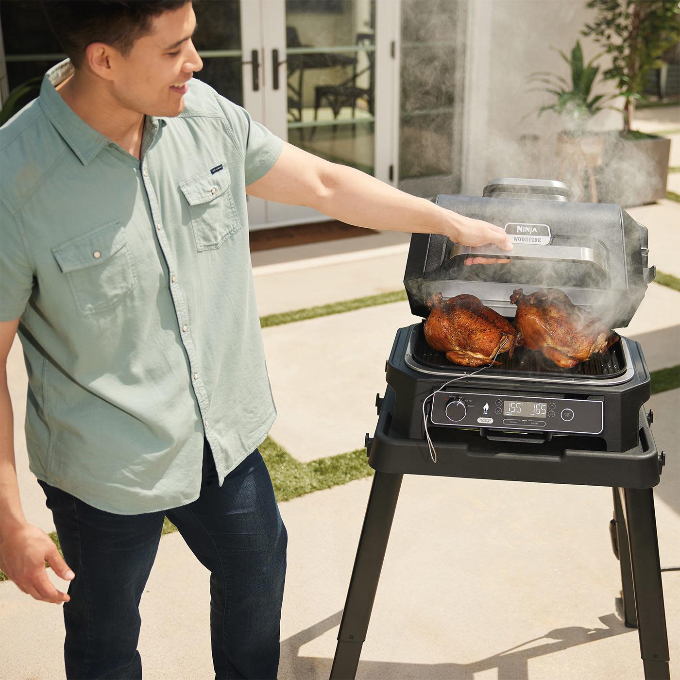 Grill Elektrik SharkNinja Ninja Woodfire Pro XL / OG850EU / 1700W / Grill + Smoker + Air Fry + Roast / Termometër – Zezë/Gri - 3