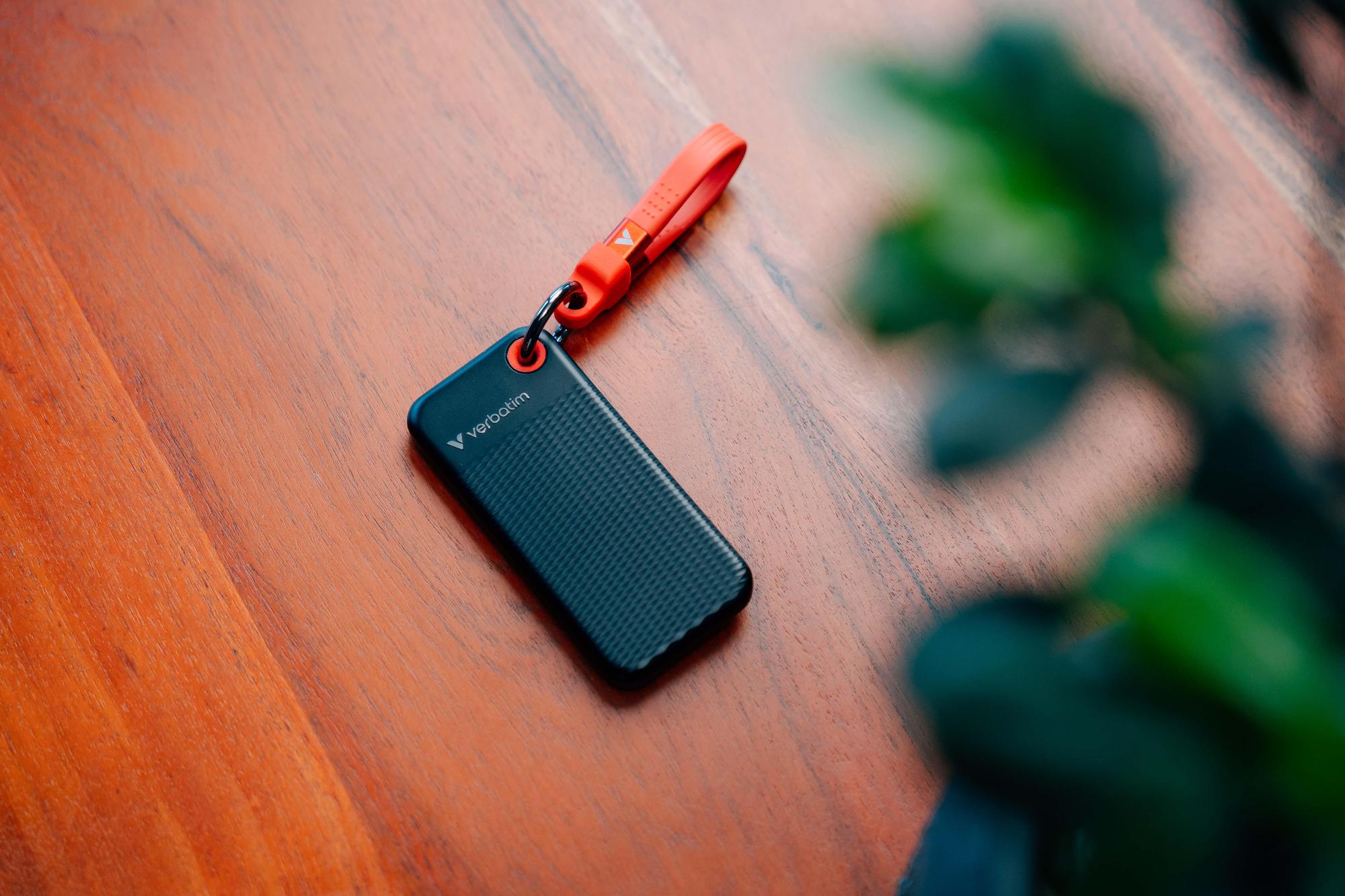 SSD e Jashtme Verbatim Pocket / 1TB / USB-C 3.2 Gen 2 - Zezë/Kuqe - 3