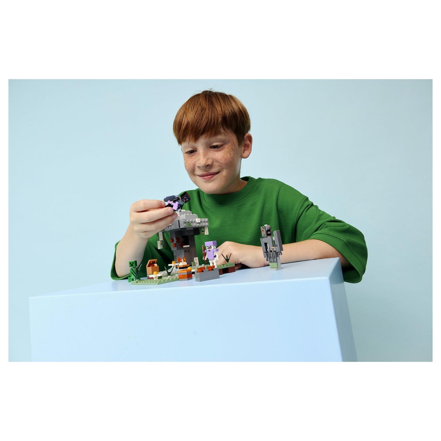 LEGO Minecraft 21586 building toy - 3