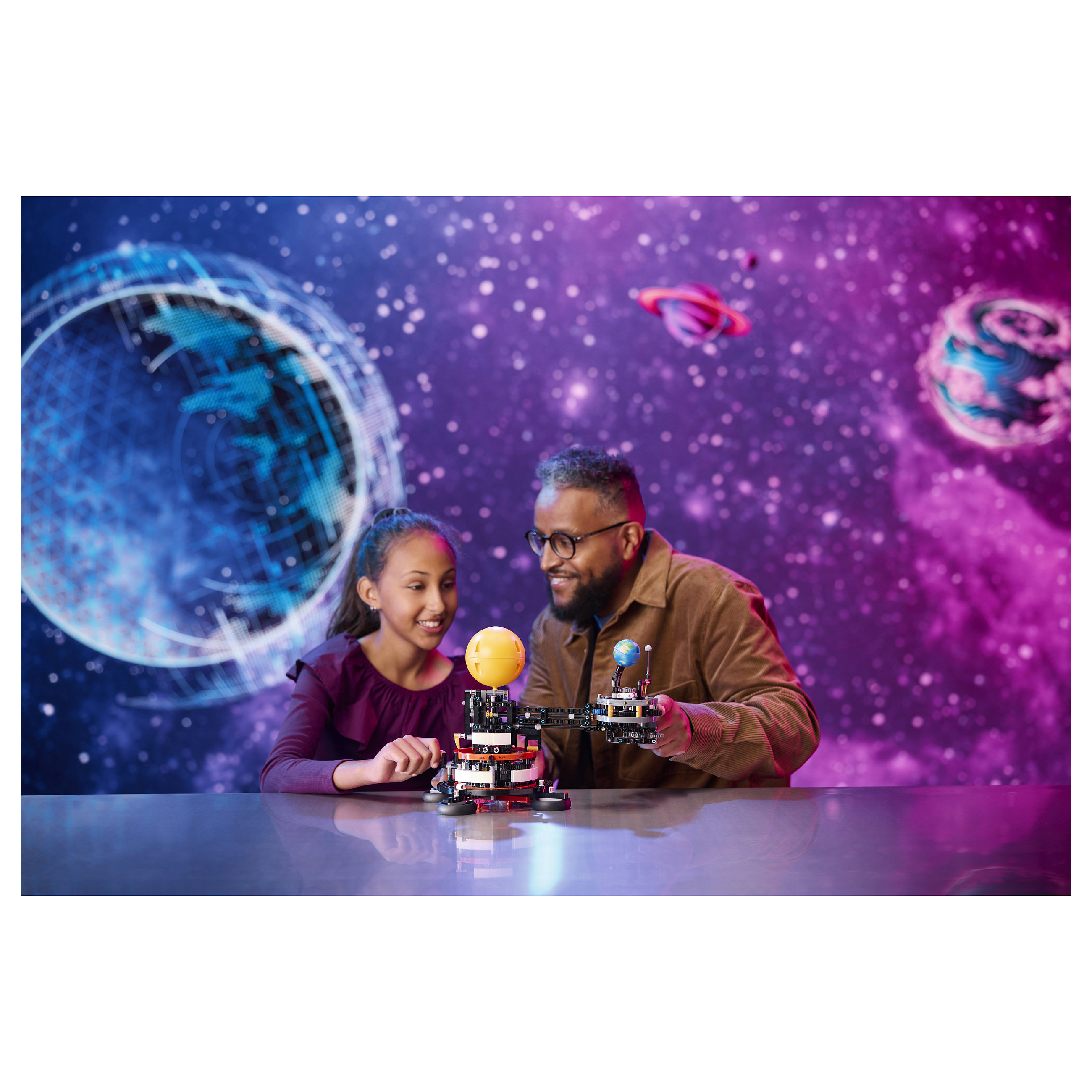 LEGO 42179 Technic Planet Earth and Moon in Orbit - 3
