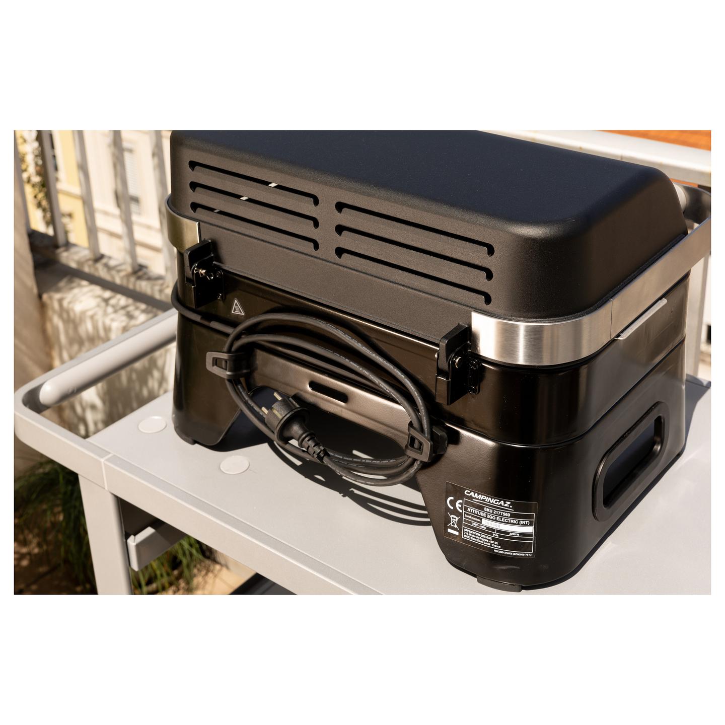 Grill Elektrik CAMPINGAZ Attitude 2GO Electric, 2.2kW, 48x26cm, Gize e Emajlur, Termometër - Zezë - 9