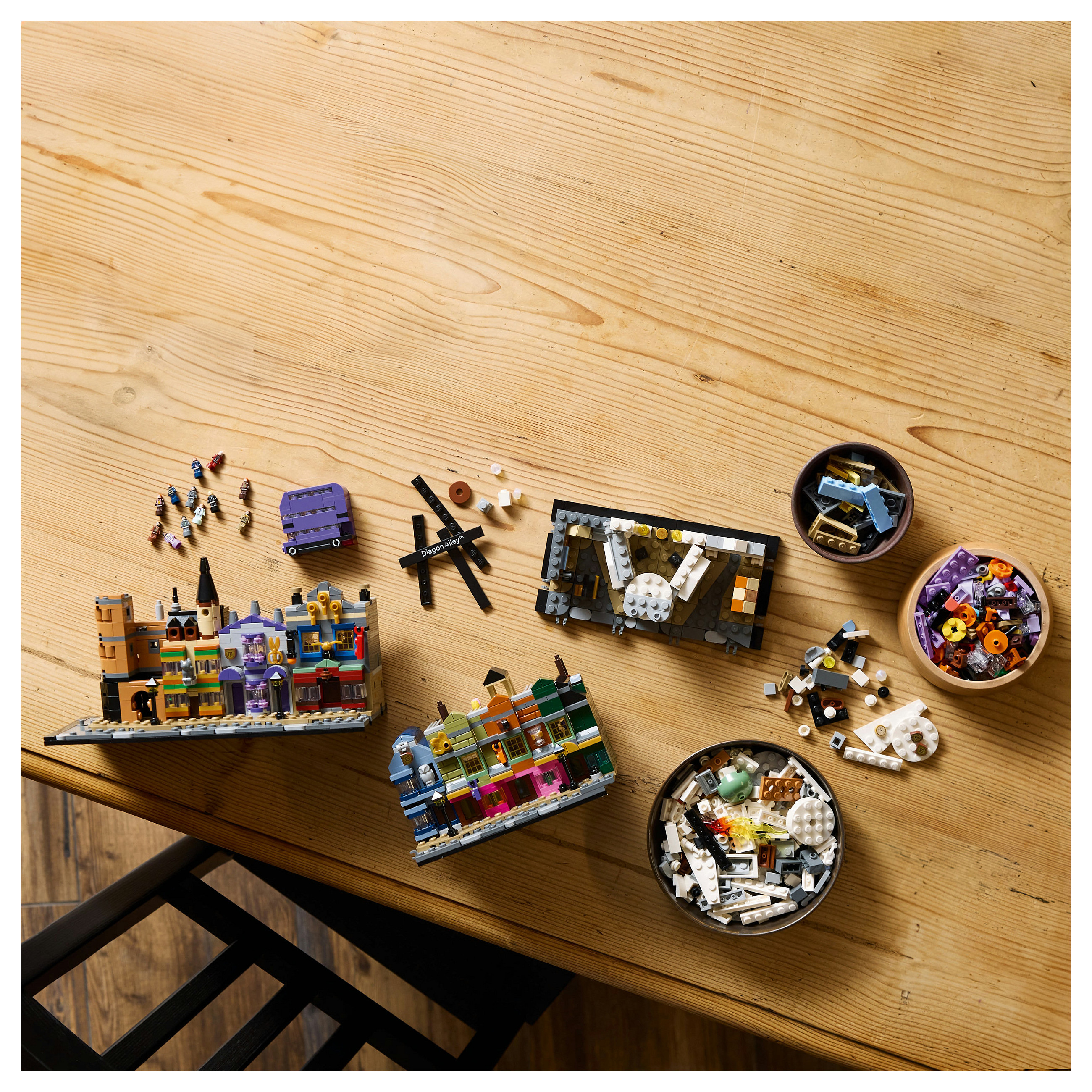 LEGO Harry Potter The Magical Shops of Diagon Alley 76444 - 5