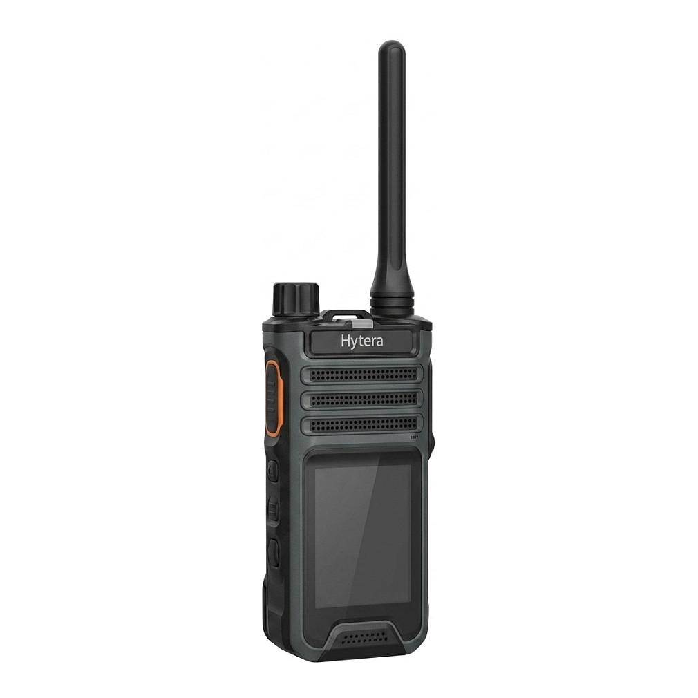 Radiolidhje Hytera BP515 V1, VHF 136–174 MHz, IP54, Bateri Li-Ion 1500 mAh, Karikues Tavoline me Adapter, Antenë Stubby AN0160H19, Kapëse për Rrip
