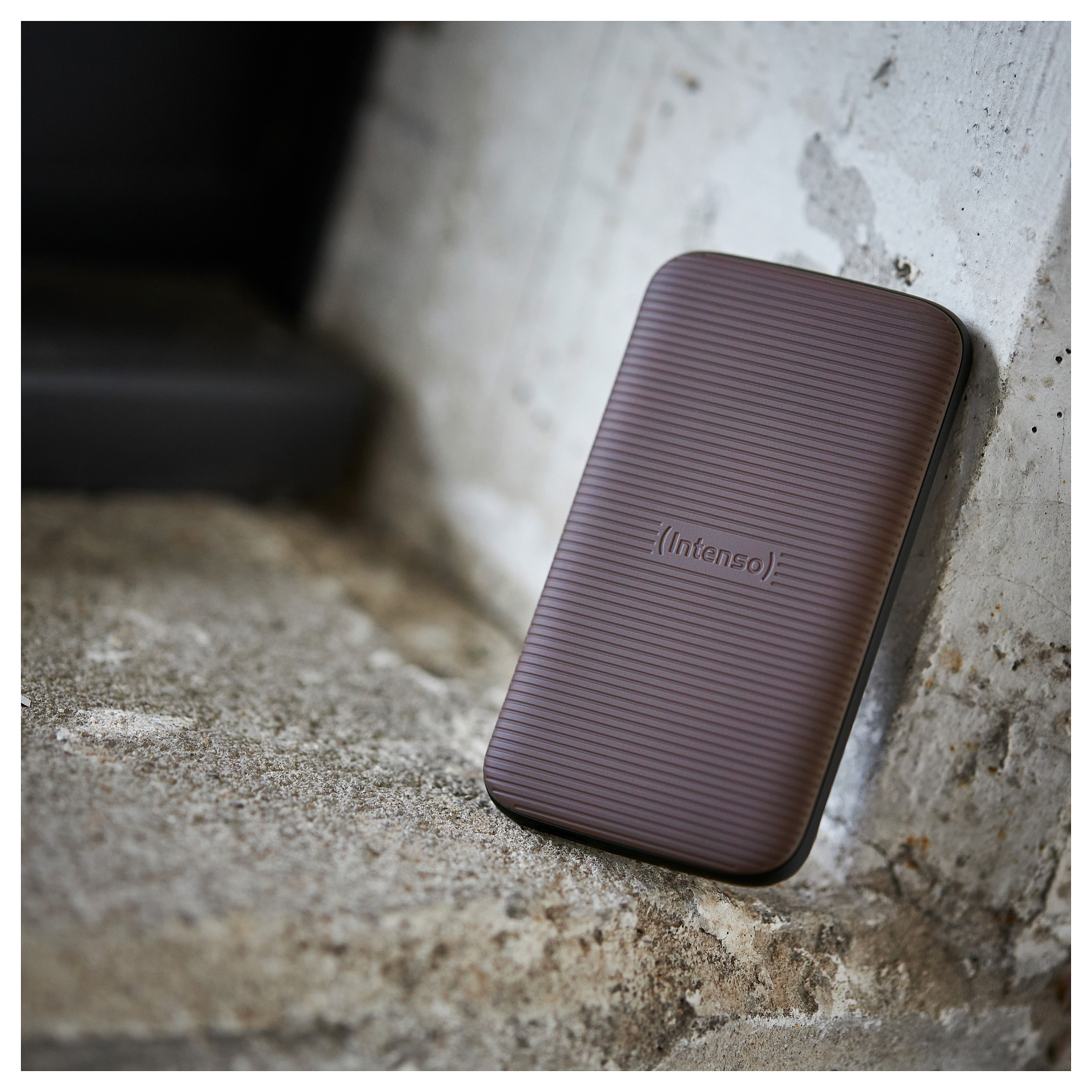 SSD të Jashtme Intenso TX500 Portable / 1TB / USB 3.2 - Kafe - 10