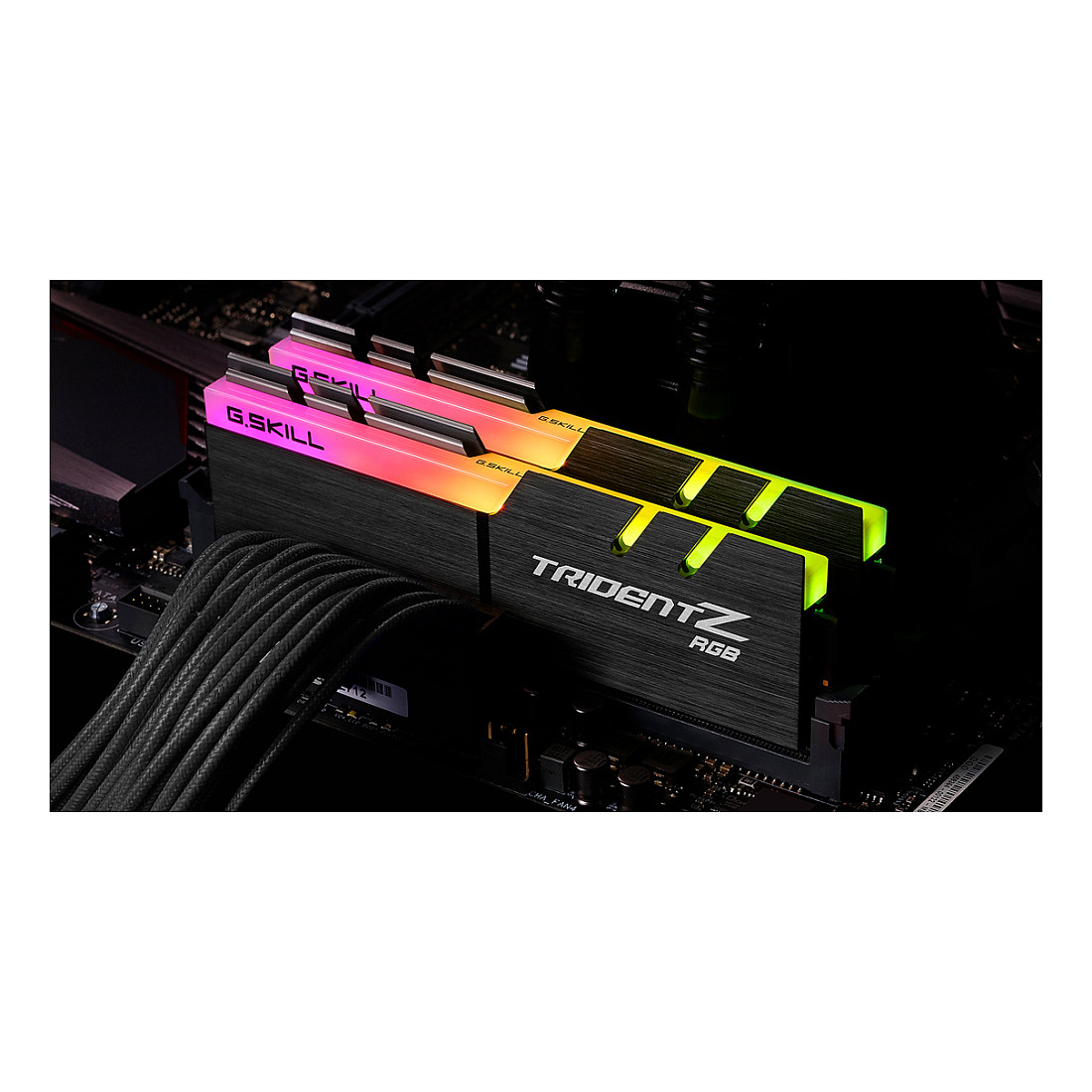 RAM Memorie DDR4 32GB / 3600MHz / CL16 / G.Skill / Trident Z RGB / 32GTZRC - 4