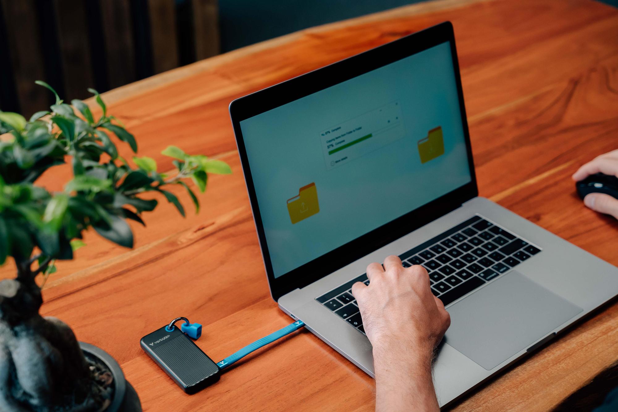 SSD e Jashtme Verbatim Pocket / 2TB / USB-C 3.2 Gen 2 - Zezë/Blu - 2