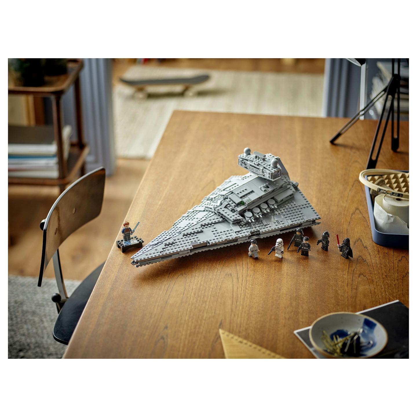 LEGO Star Wars Imperial Star Destroyer - 17