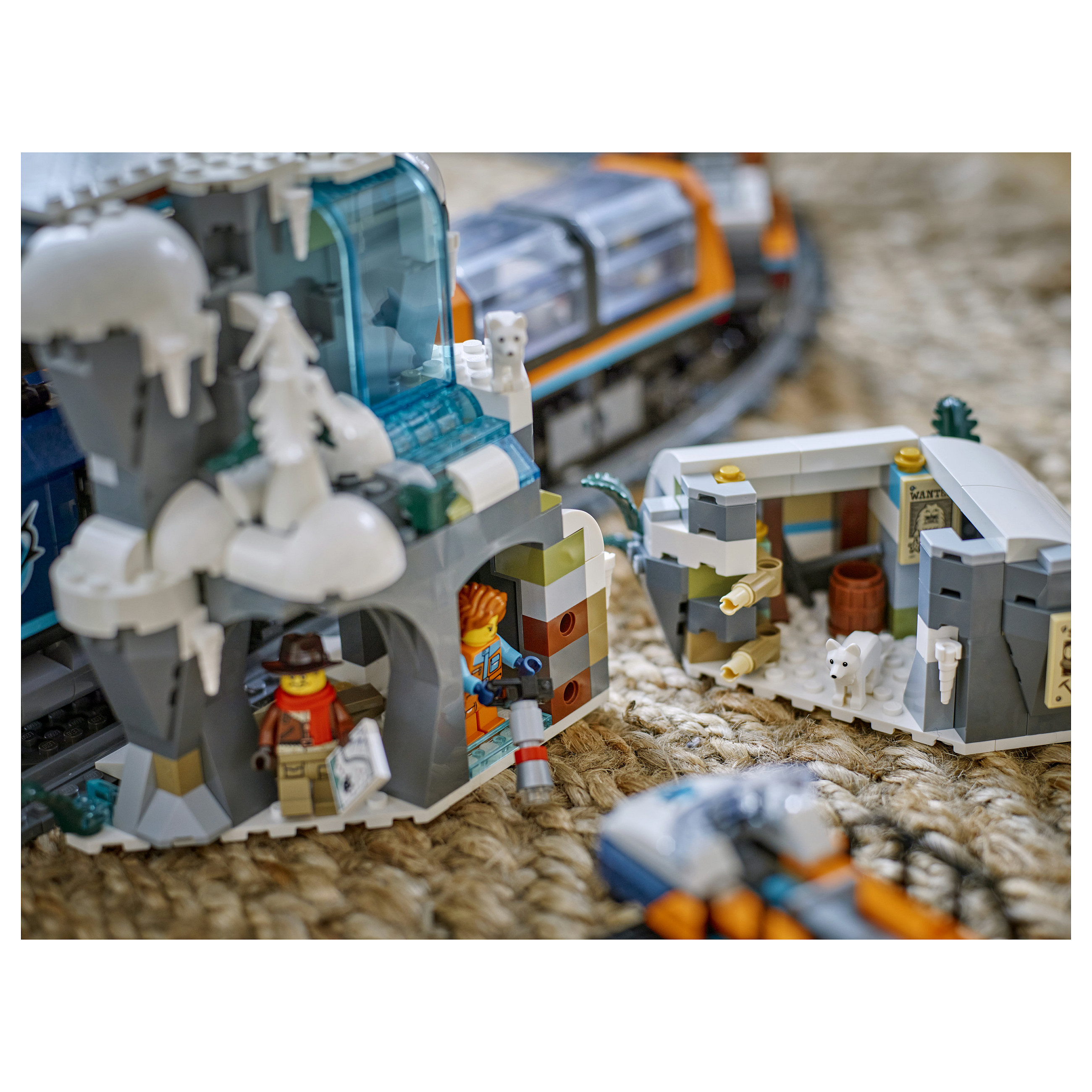 LEGO City Explorers Arctic Polar Express Train – Mix - 27