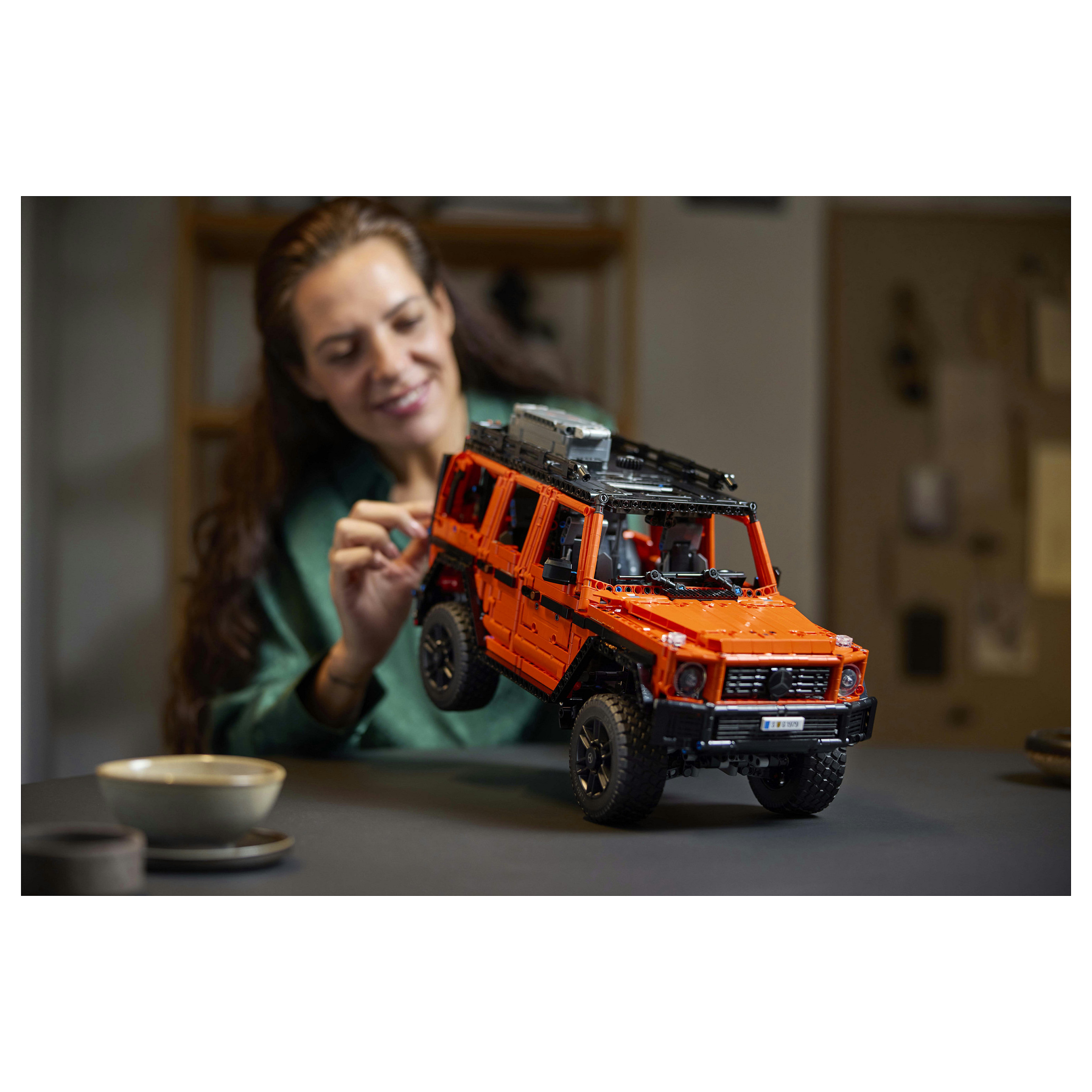 LEGO Technic Mercedes-Benz G500 Professional Line 42177 - 6