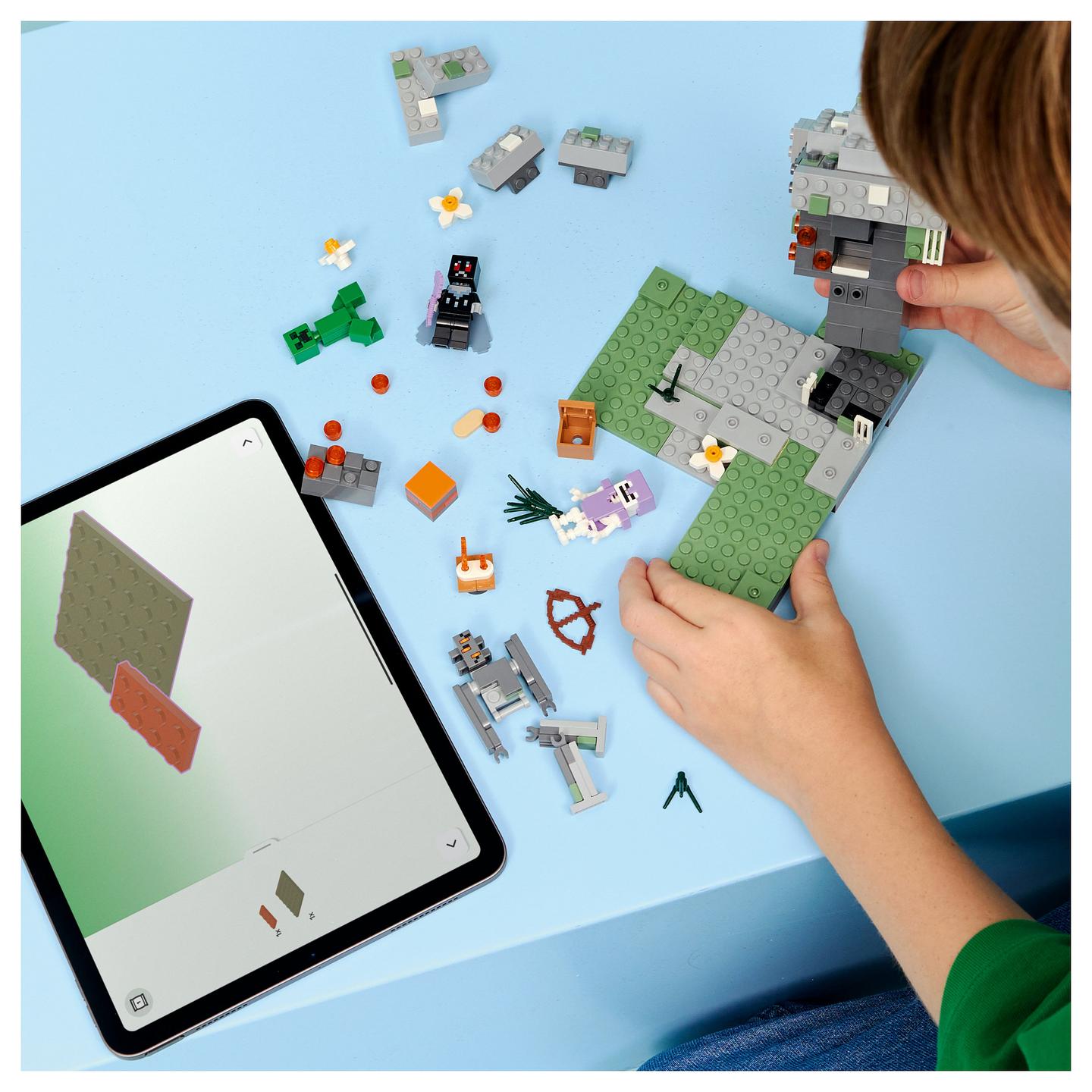 LEGO Minecraft 21586 building toy - 9