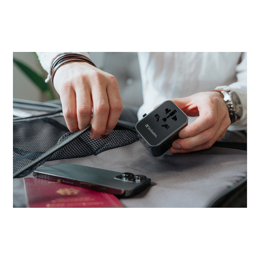 Adapter Verbatim Universal Travel Adapter UTA‑03 / USB‑A / USB‑C - 25