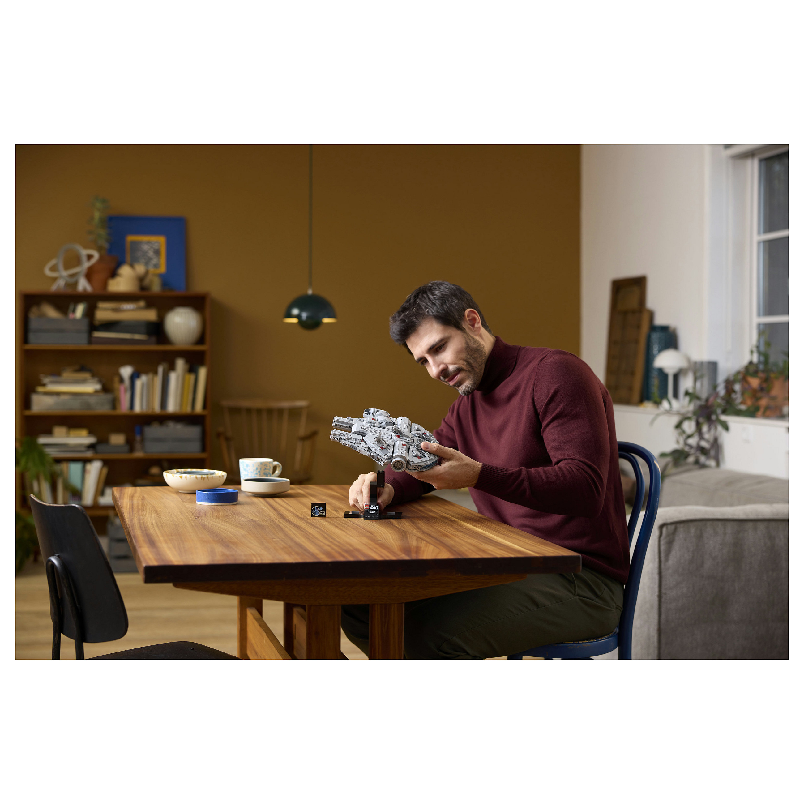 LEGO Star Wars Millennium Falcon 75375 - 4