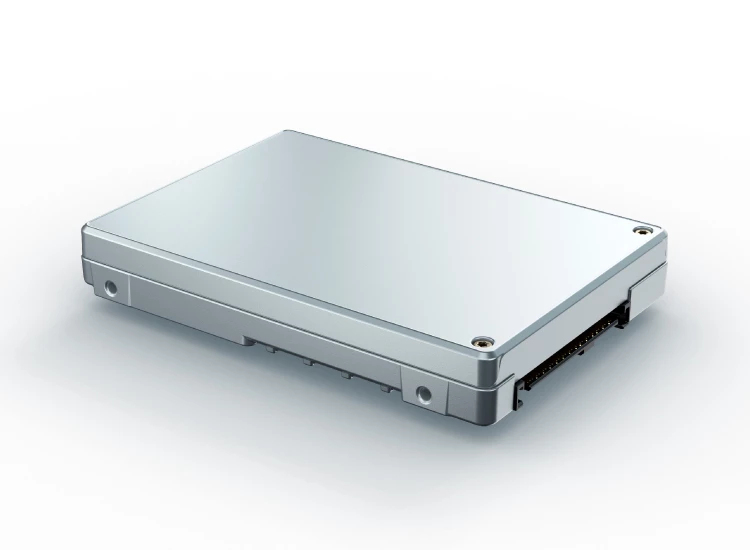 SSD e Brendshme Solidigm D7-P5520 / 7.68TB / U.2 NVMe PCIe 4.0