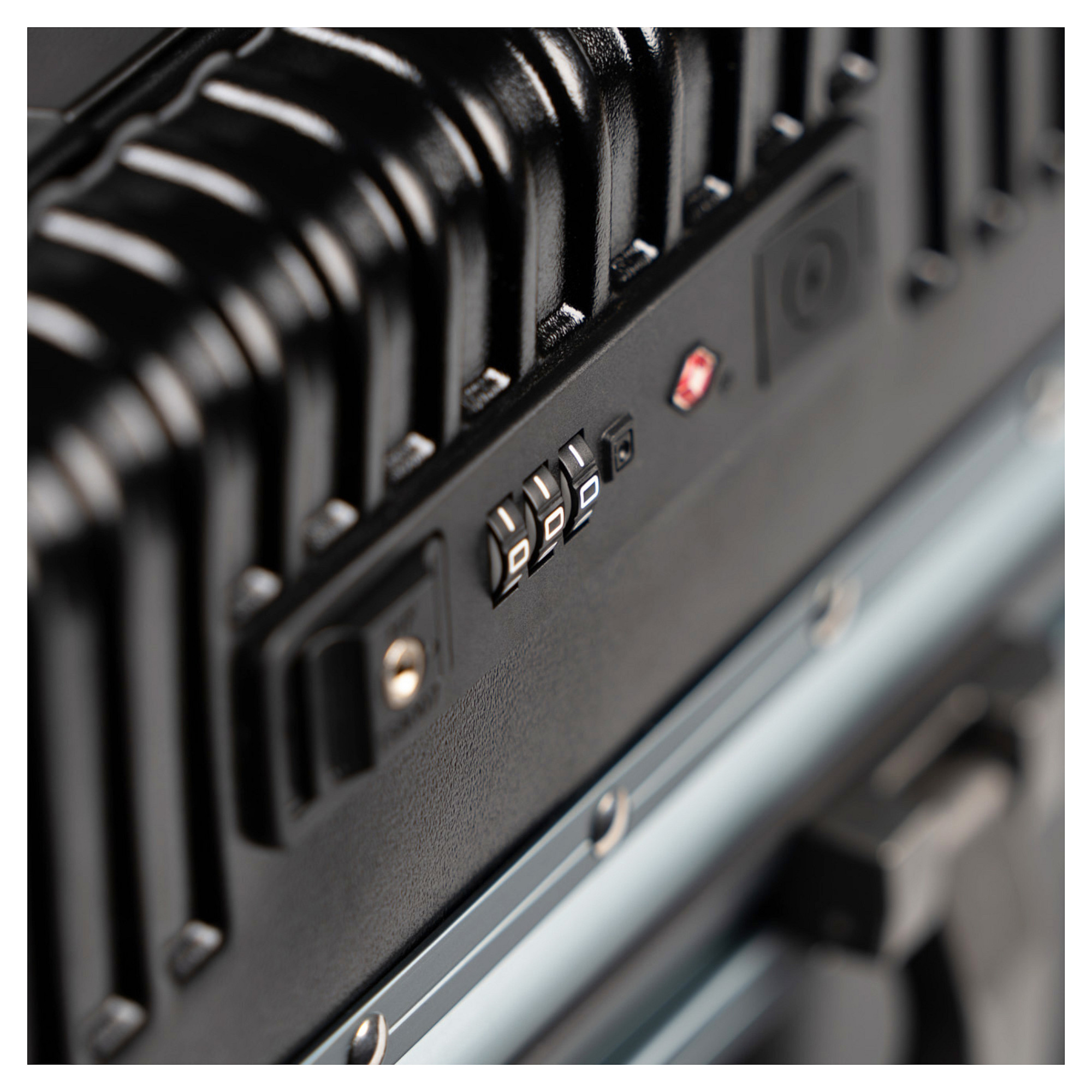 Çantë RealPower HGP-1 / 4 Rrota / TSA / Notebook Compartment / ABS - Zezë - 9