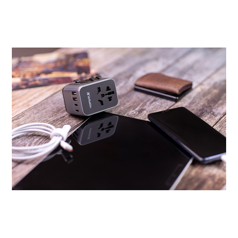 Adapter Verbatim Universal Travel Adapter UTA‑03 / USB‑A / USB‑C - 15