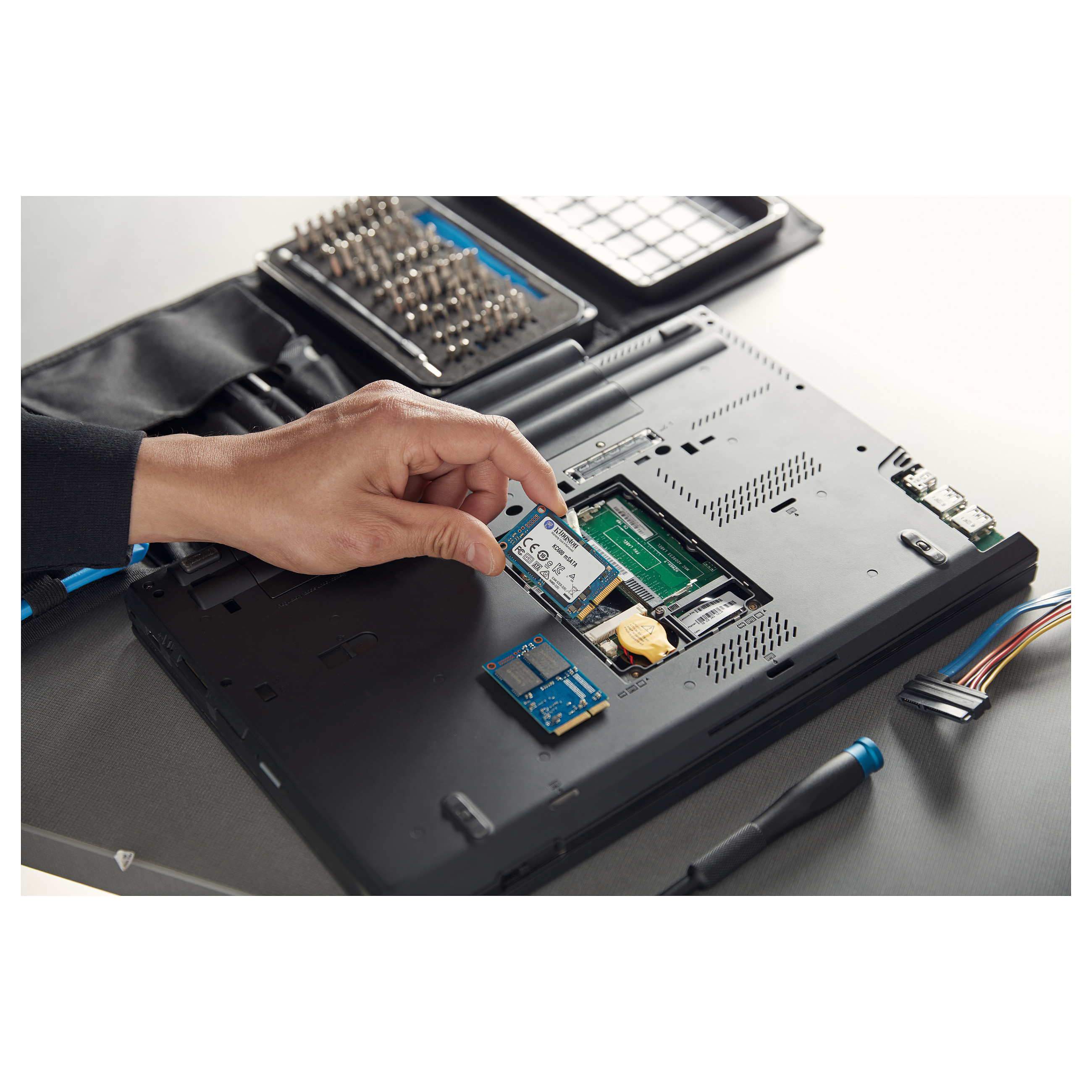 SSD e Brendshme 512GB Kingston 1.8" (4.6cm) mSATA KC600 - 6