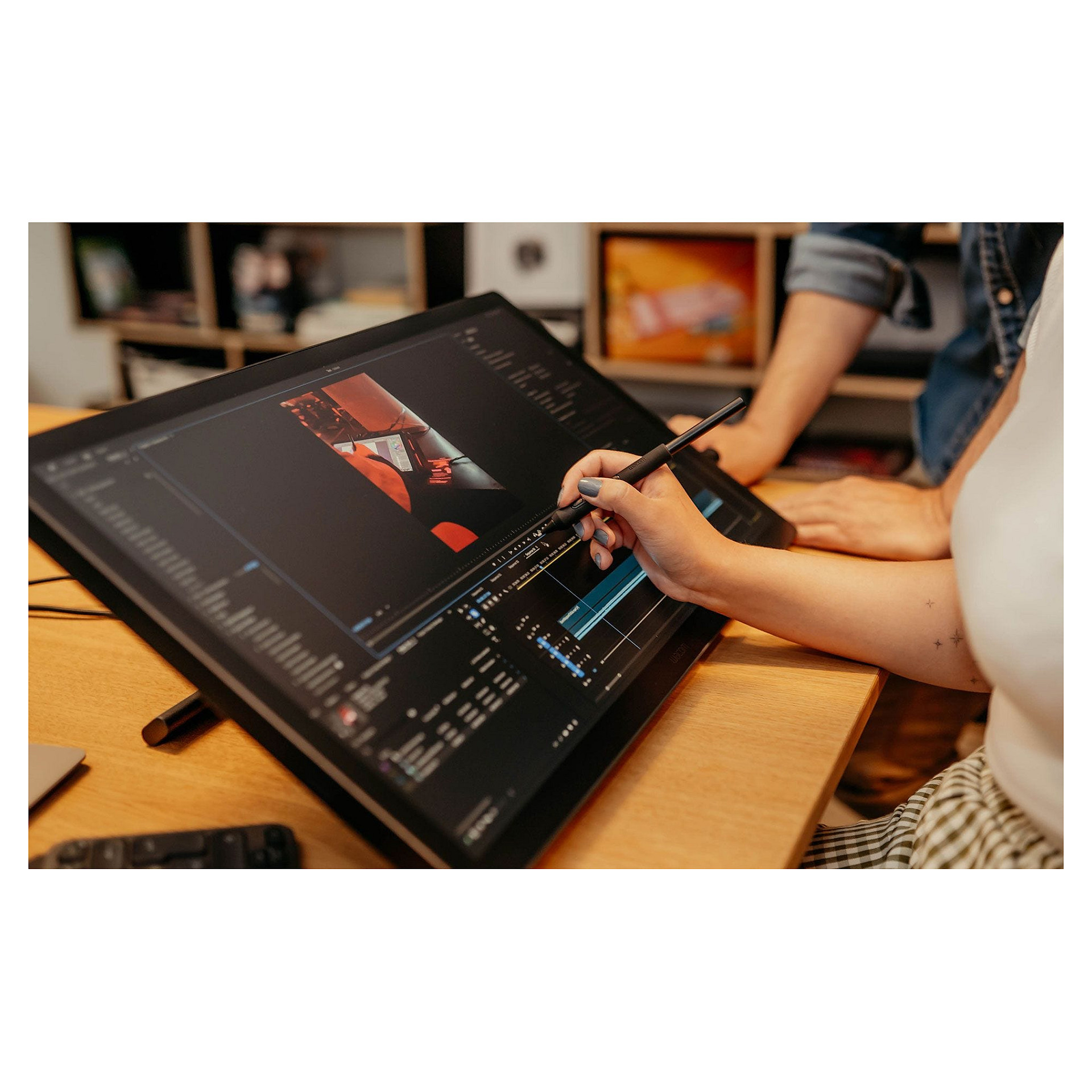 Tablet Grafik Wacom Cintiq 24 - with Pen DTK246 - 6
