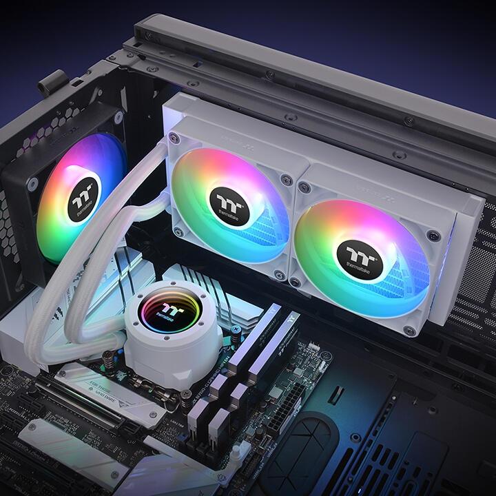 Ftohës me ujë për procesor Thermaltake TH240 V2 ARGB Sync / CL-W364-PL12SW-A – Bardhë - 3