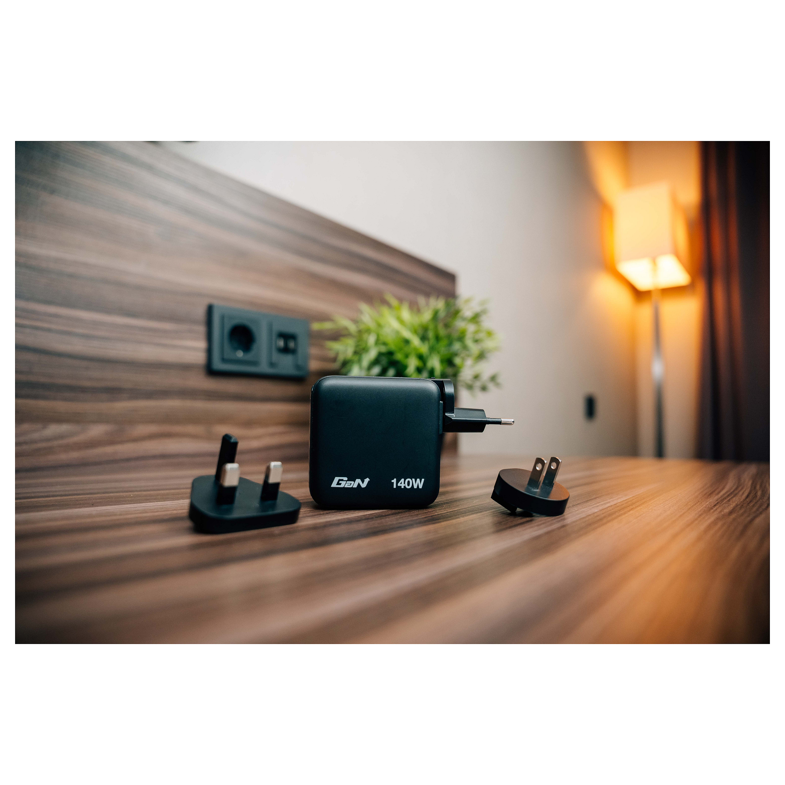 Adapter Verbatim Mini GaN 140W me Ekran - Zezë - 9
