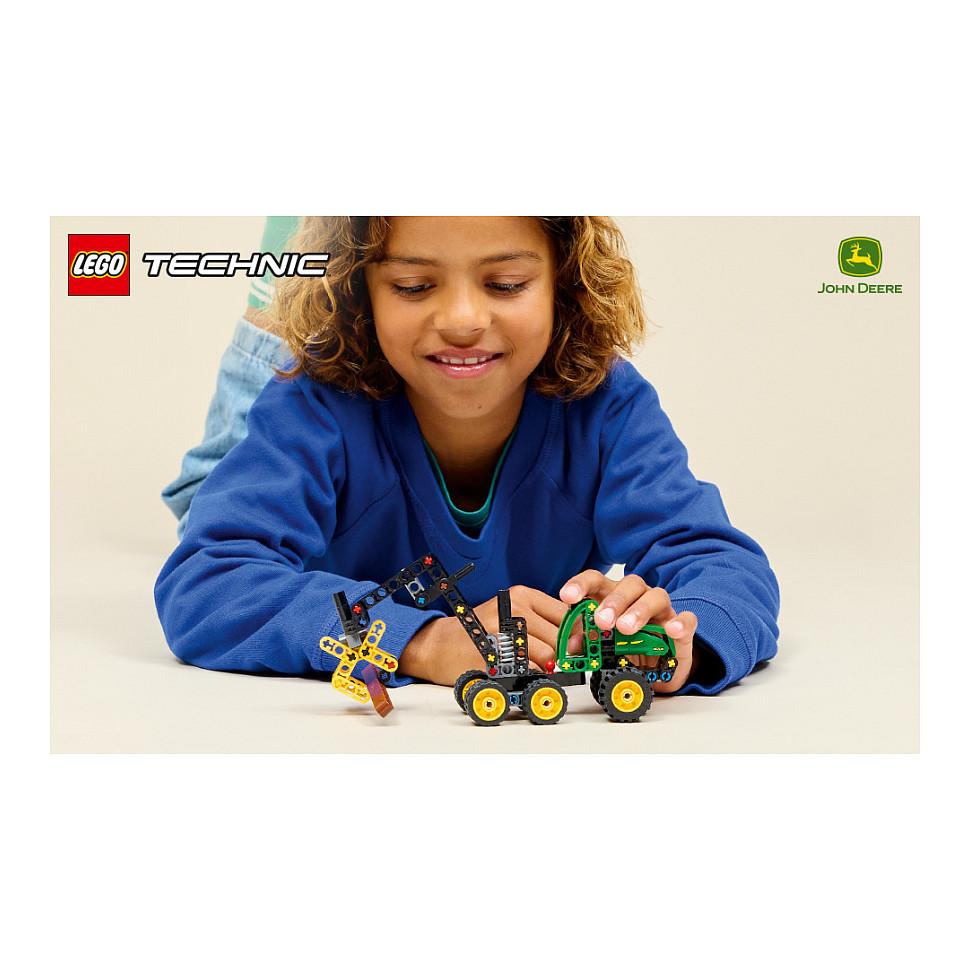 LEGO Technic John Deere 1470H Wheeled Harvester 42218 - 29