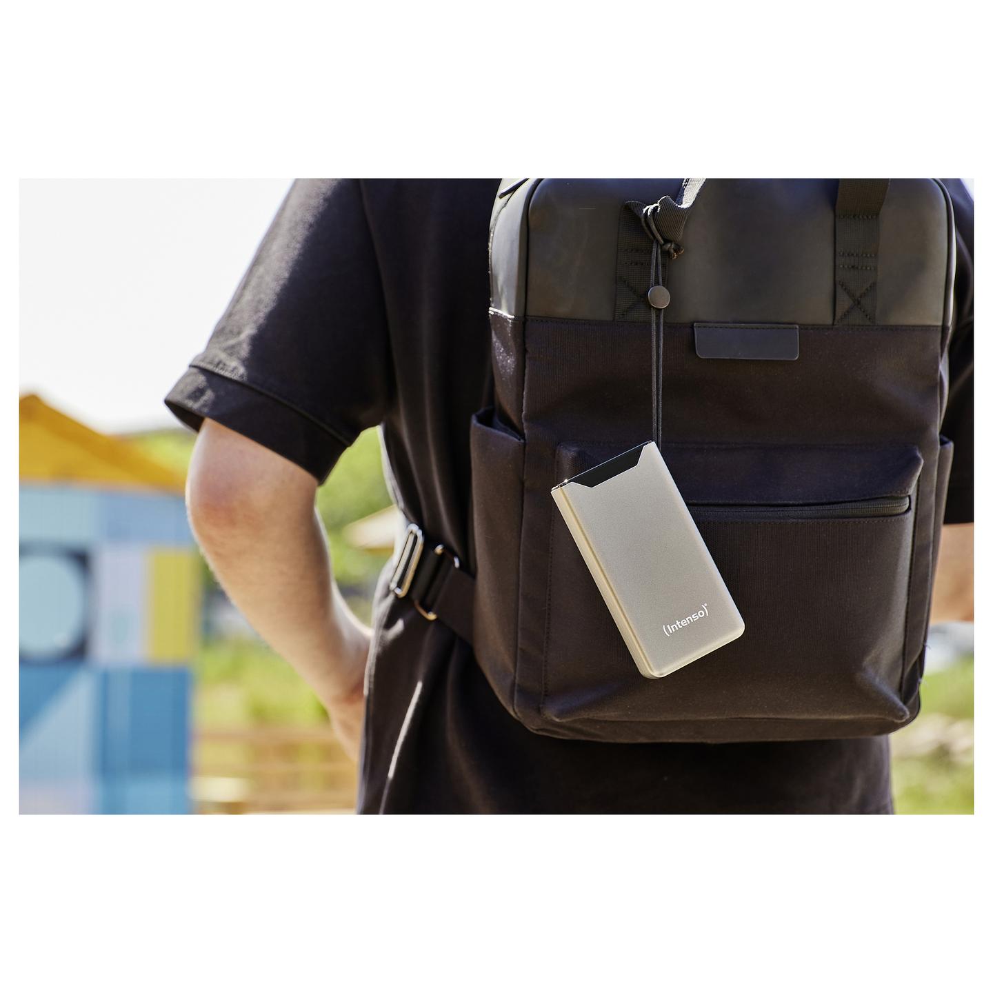Powerbank Intenso F20000 / 20000mAh / 20W PD / 18W QC 3.0 / USB-C / 2x USB-A - Hiri - 9