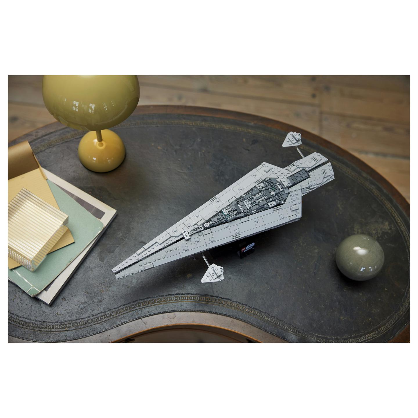 LEGO Star Wars Executor Super Star Destroyer - 32