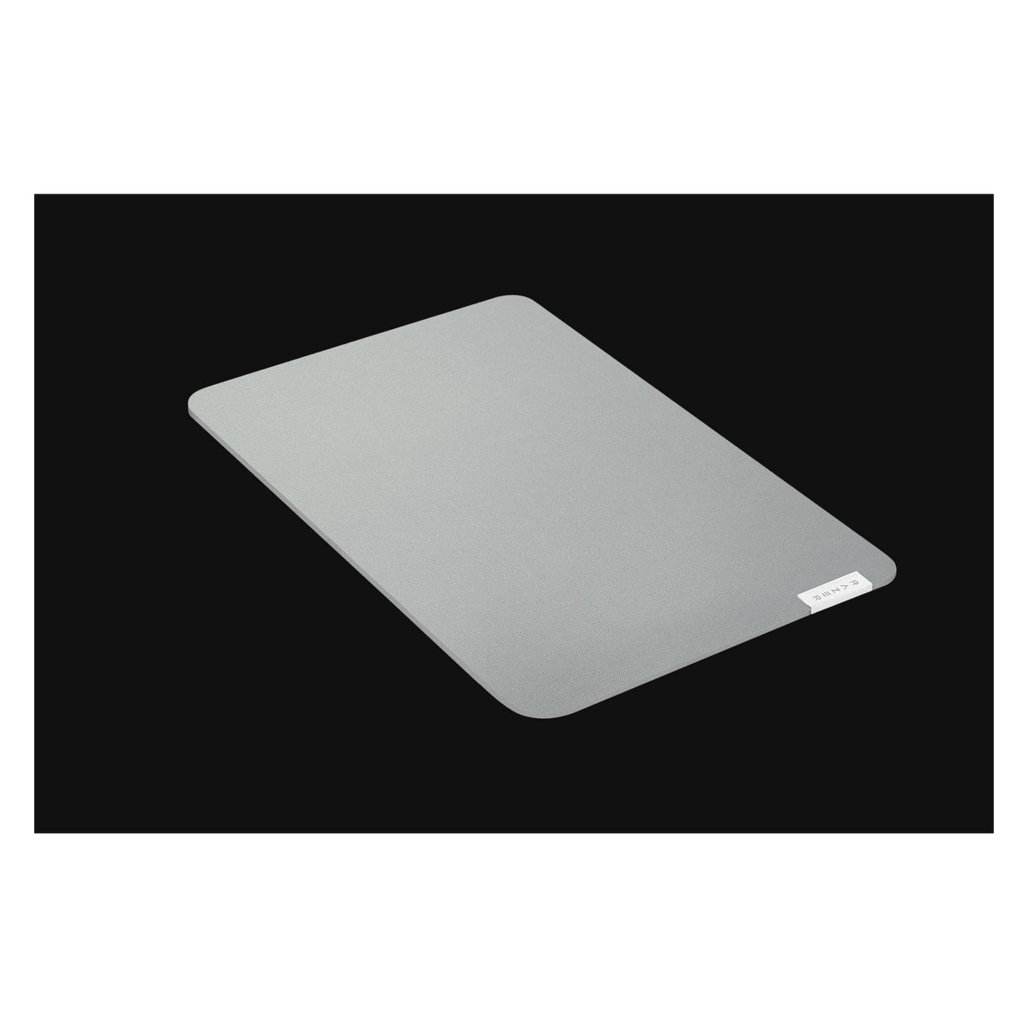 Mauspad Razer Pro Glide / Sipërfaqe Mikro-Tekstile / Bazë Kundër Rrëshqitjes / 360 x 275 mm - Gri - 9