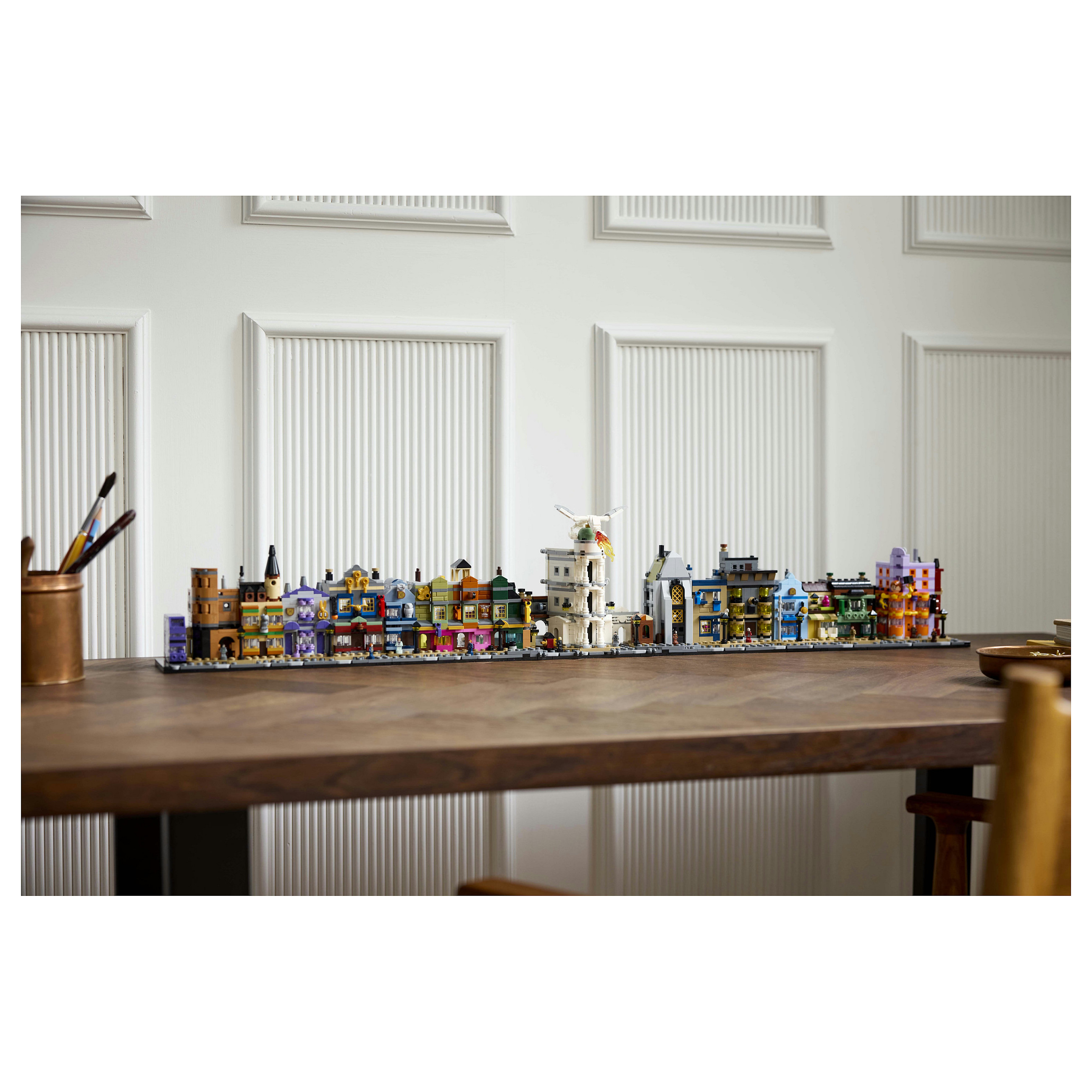 LEGO Harry Potter The Magical Shops of Diagon Alley 76444 - 29