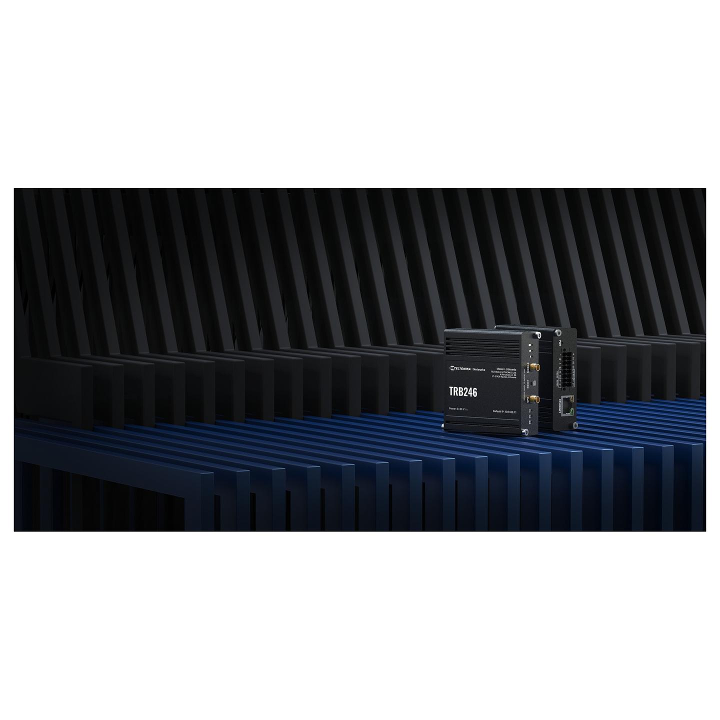 Modem Teltonika TRB246, 4G LTE Cat 4, Dual SIM - Zezë - 8
