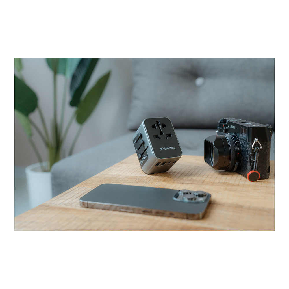Adapter Verbatim Universal Travel Adapter UTA‑03 / USB‑A / USB‑C - 24