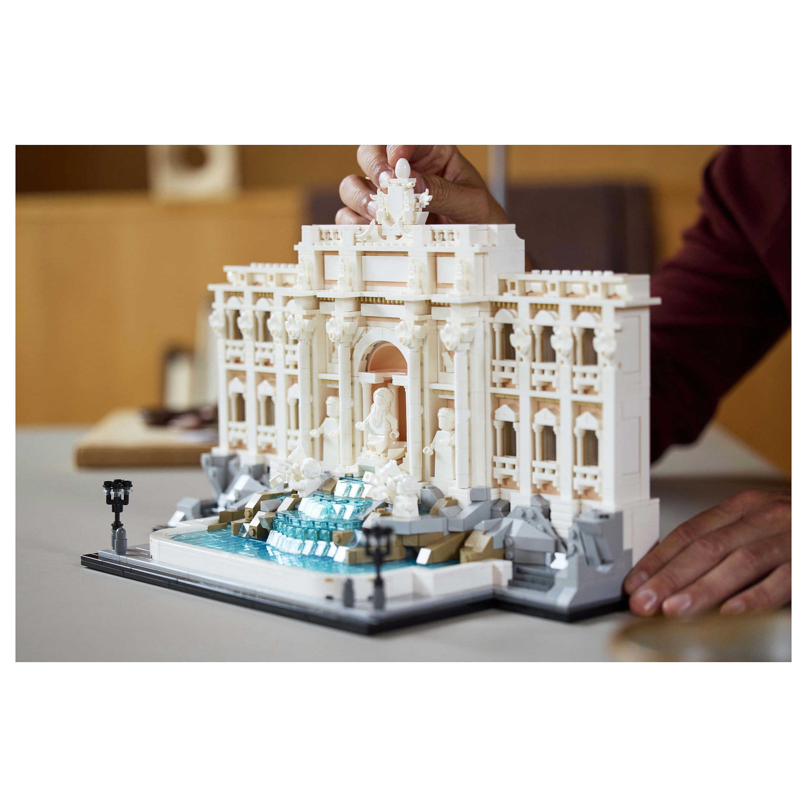 LEGO Architecture Trevi Fountain 21062 - 20