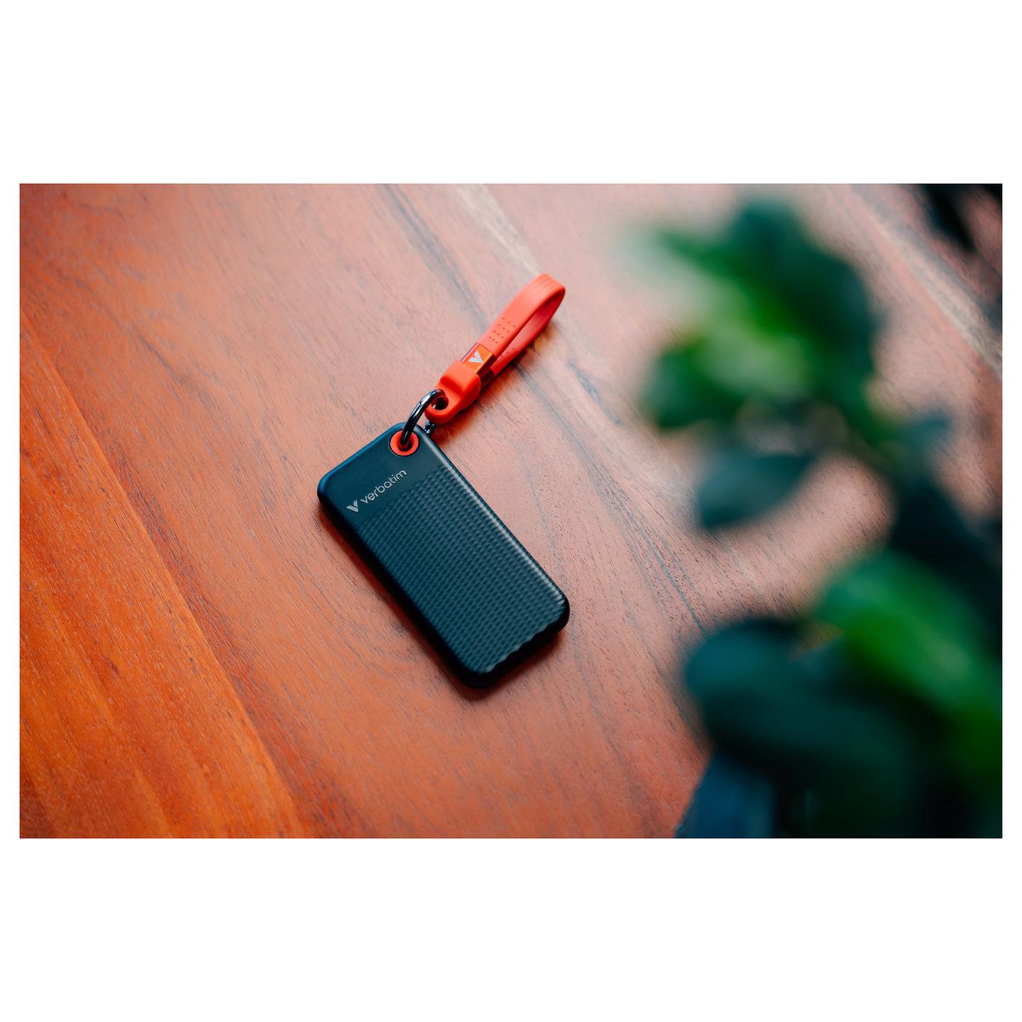 SSD e Jashtme Verbatim Pocket SSD / 2TB / USB 3.2 Gen 2 / 1000MB/s Read 1000MB/s Write - Zezë/Kuqe - 6