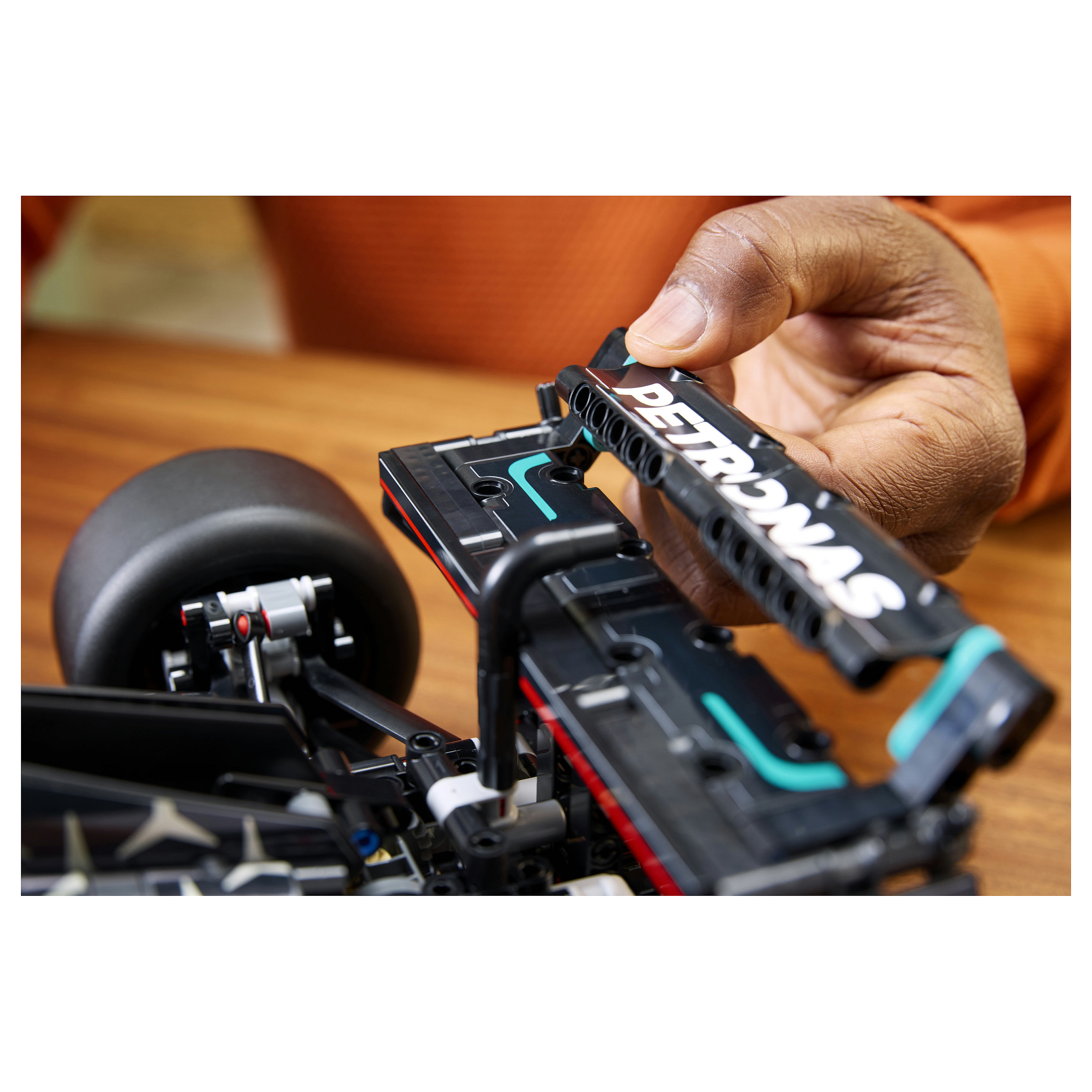 LEGO Technic Mercedes-AMG F1 W14 E Performance 42171 - 22