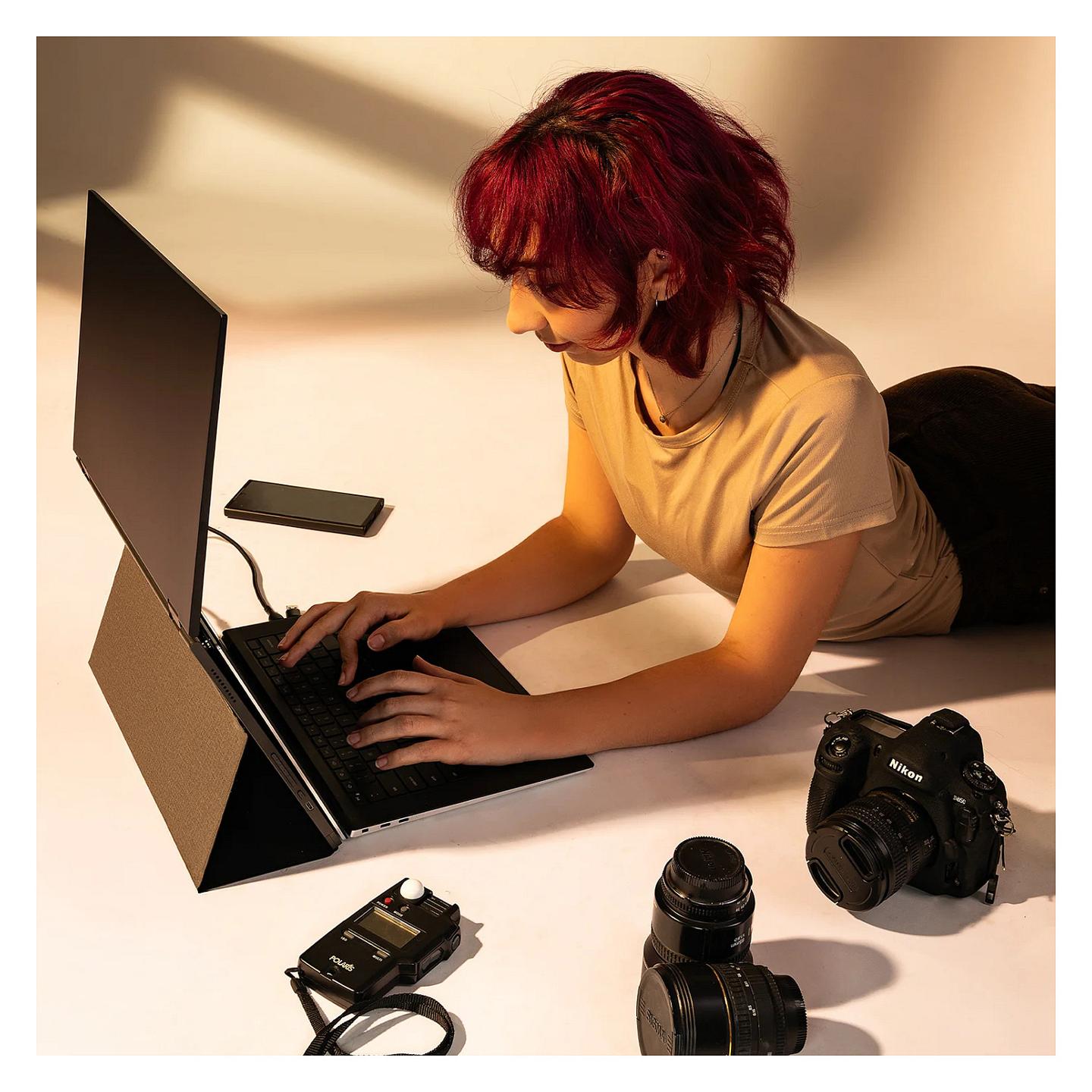 Monitor Portativ Mobile Pixels DUEX Float 2.0 Pro / 16” / 2.5K HD LCD / 120Hz / 8ms /  2×USB-C+Mini HDMI - Zezë - 4