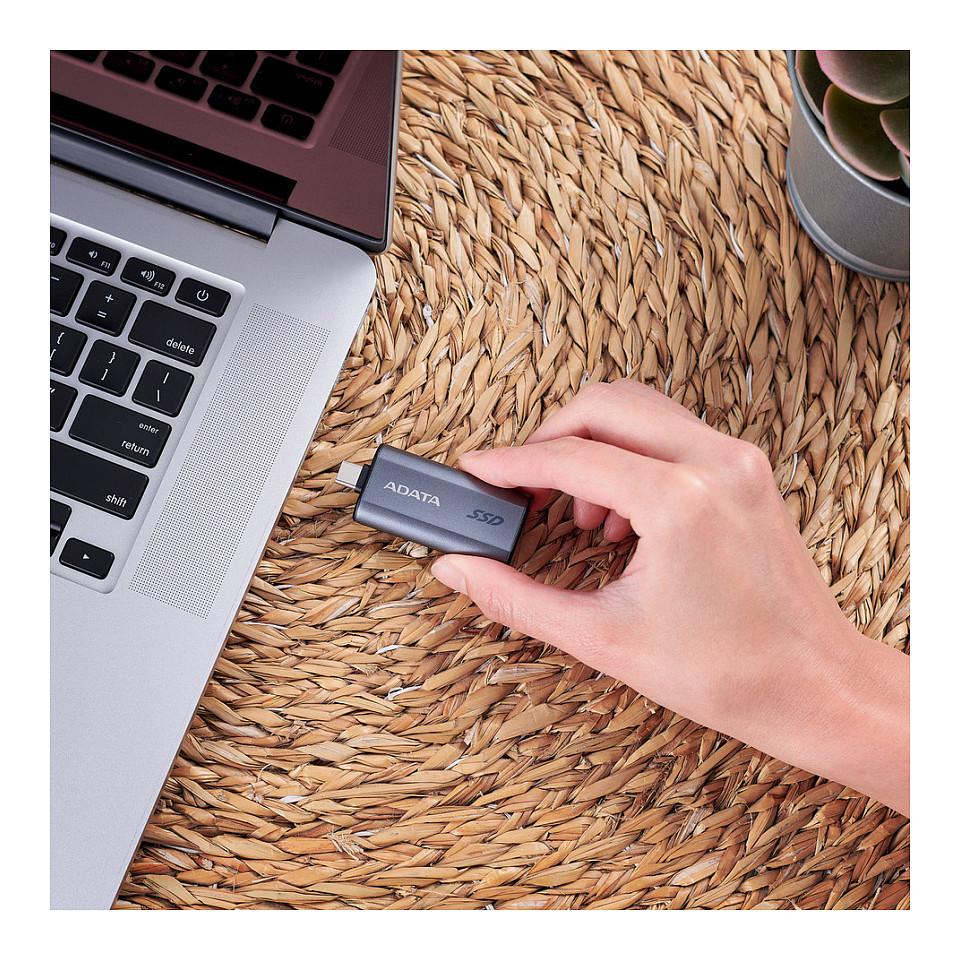 SSD e Jashtme ADATA SC750 / 500GB / USB 3.2 Gen 2 / 1050MB/s Lexim / 1000MB/s Shkrim - Gri - 11
