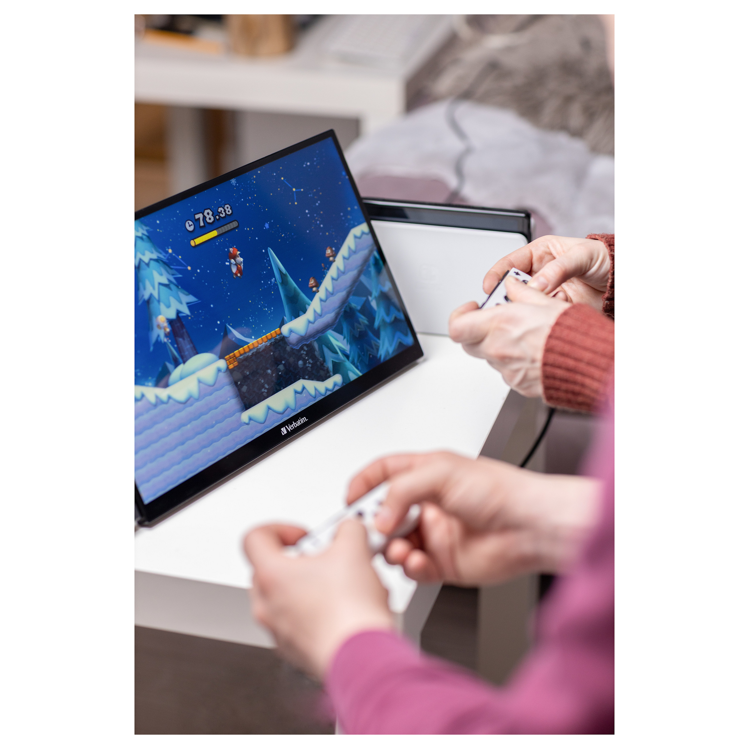 Monitor Verbatim PMT-15 / 15.6″ / FHD IPS LCD Touchscreen / 60Hz / 6ms / HDMI + 2× USB-C - Zezë - 9