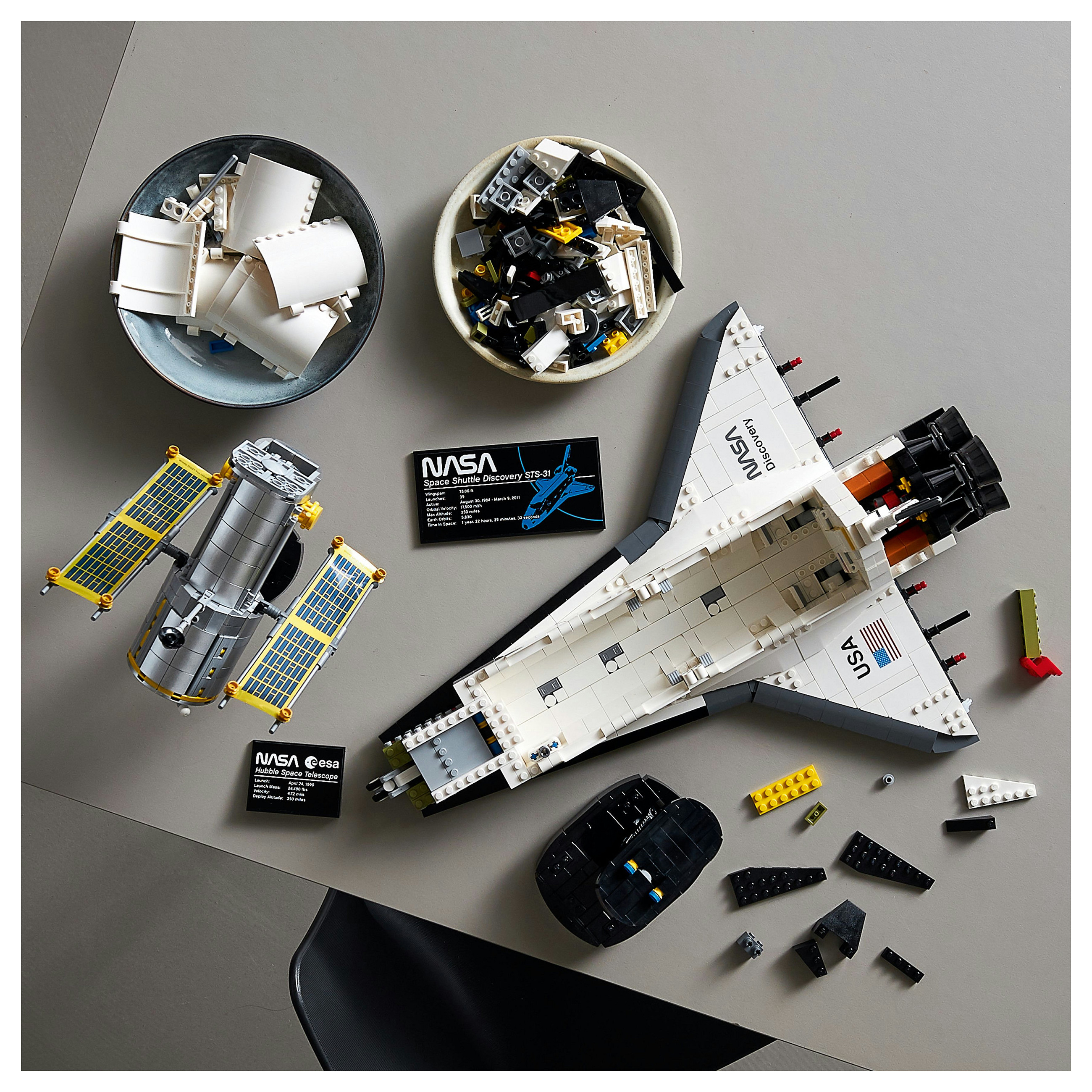 Lego Creator Expert NASA Space Shuttle Discovery - 19