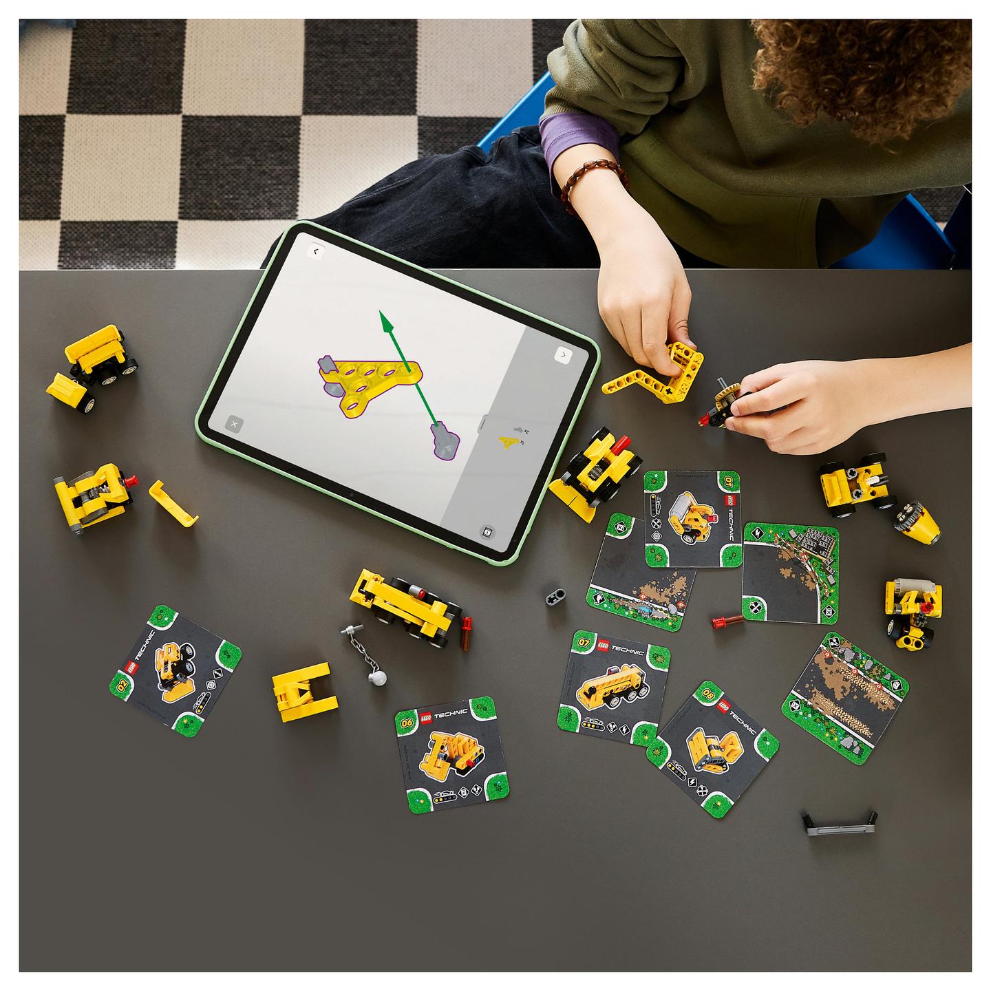 LEGO Technic 42233 - 7